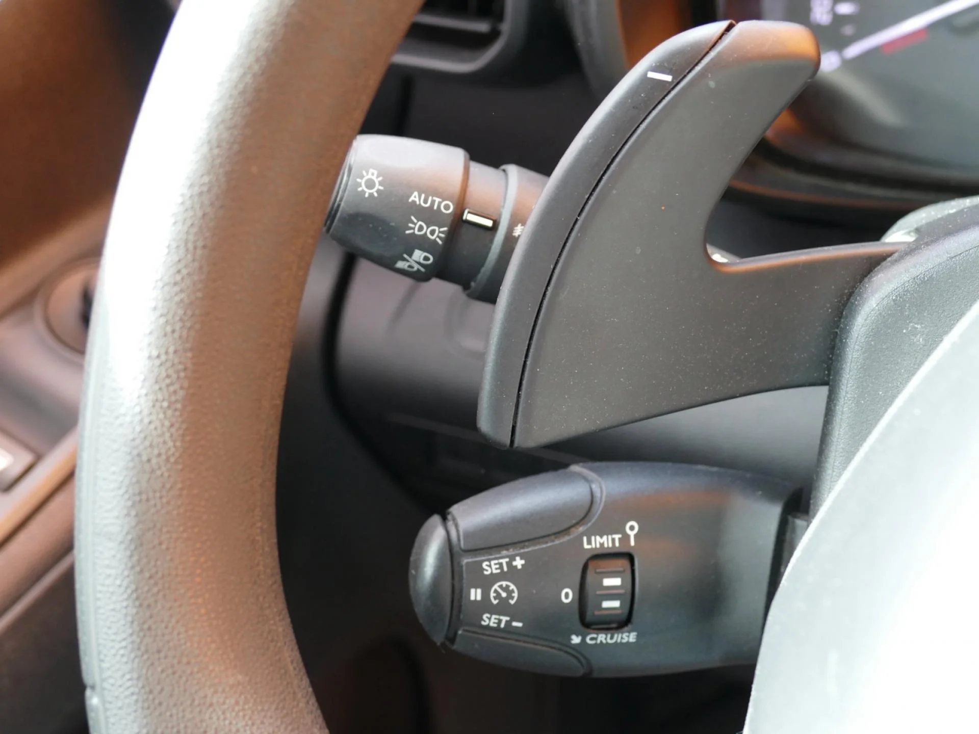 CITROEN BERLINGO - Miniature 23 sur 30 - Cliquer pour voir cette photo