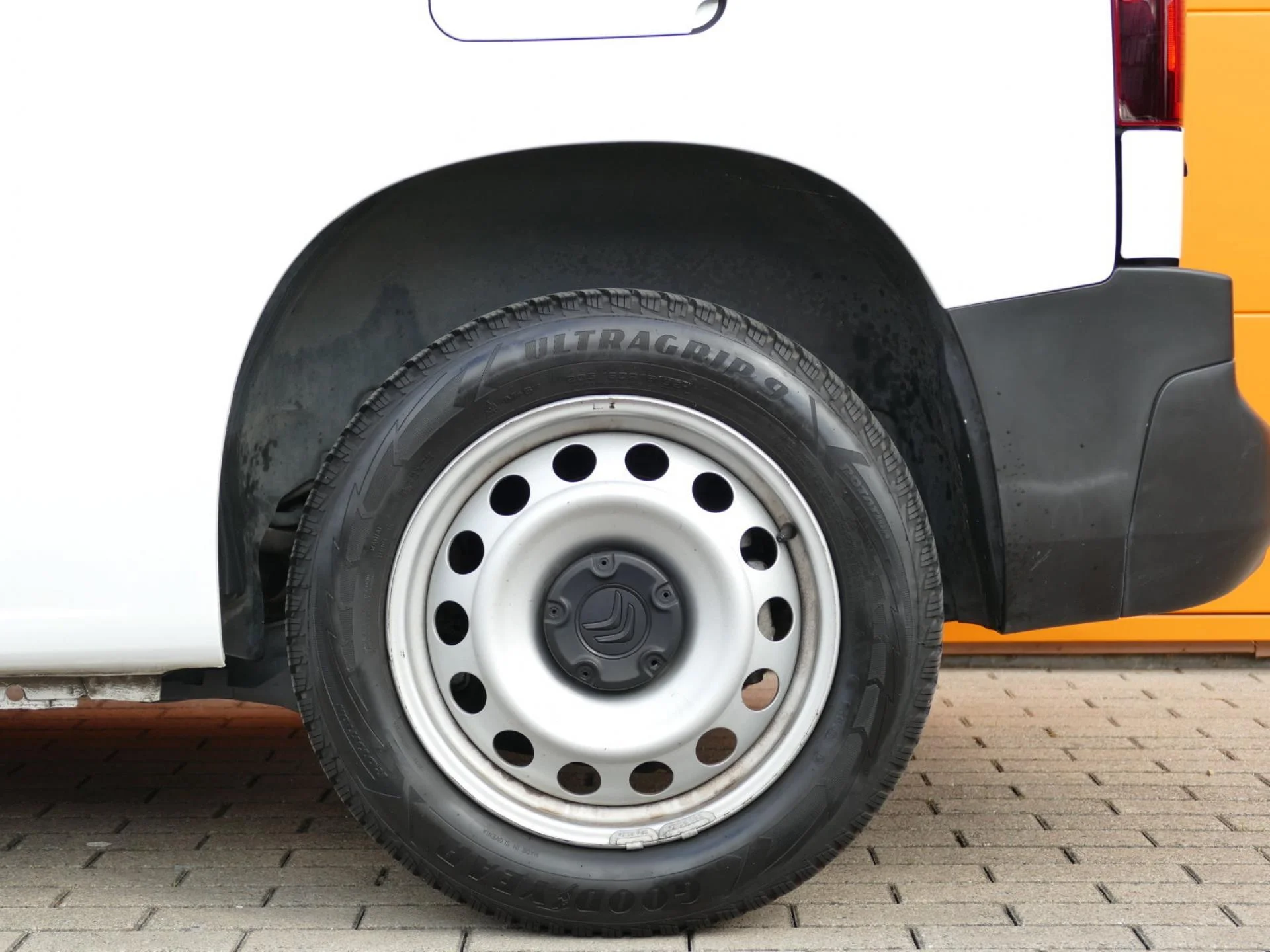 CITROEN BERLINGO - Miniature 32 sur 32 - Cliquer pour voir cette photo
