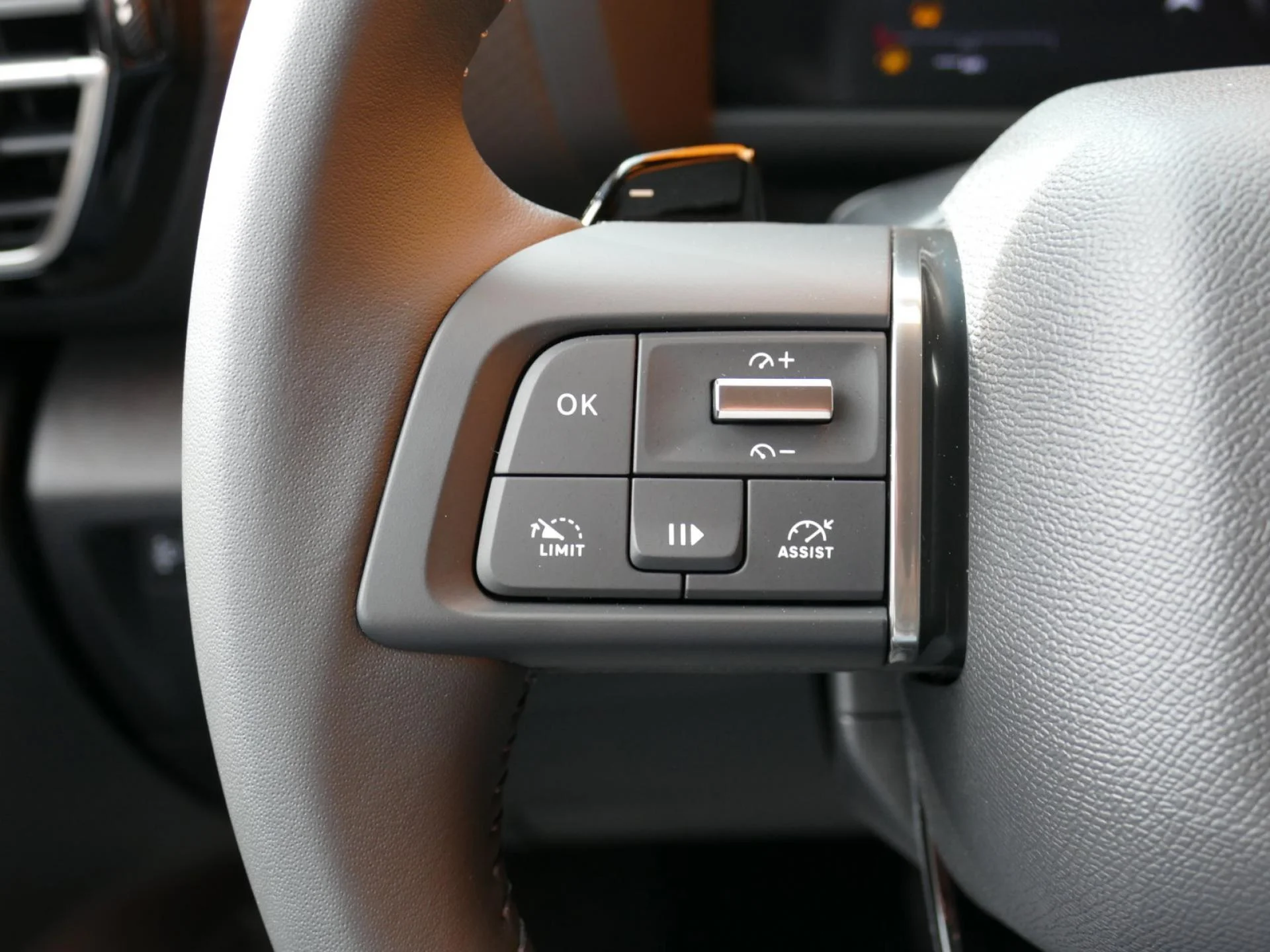 CITROEN C4 - Miniature 17 sur 31 - Cliquer pour voir cette photo