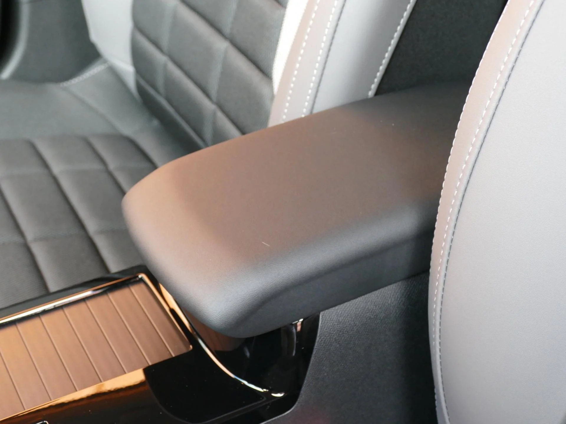 CITROEN C4 - Miniature 21 sur 31 - Cliquer pour voir cette photo
