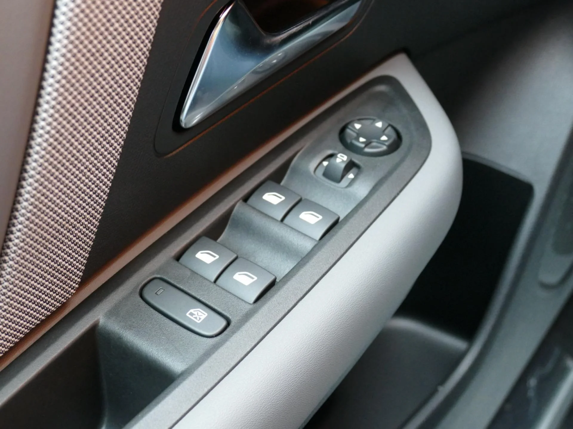 CITROEN C4 - Miniature 22 sur 31 - Cliquer pour voir cette photo
