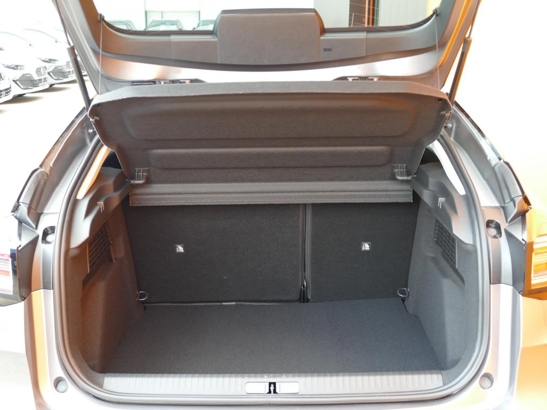 CITROEN C4 - Miniature 8 sur 32 - Cliquer pour voir cette photo