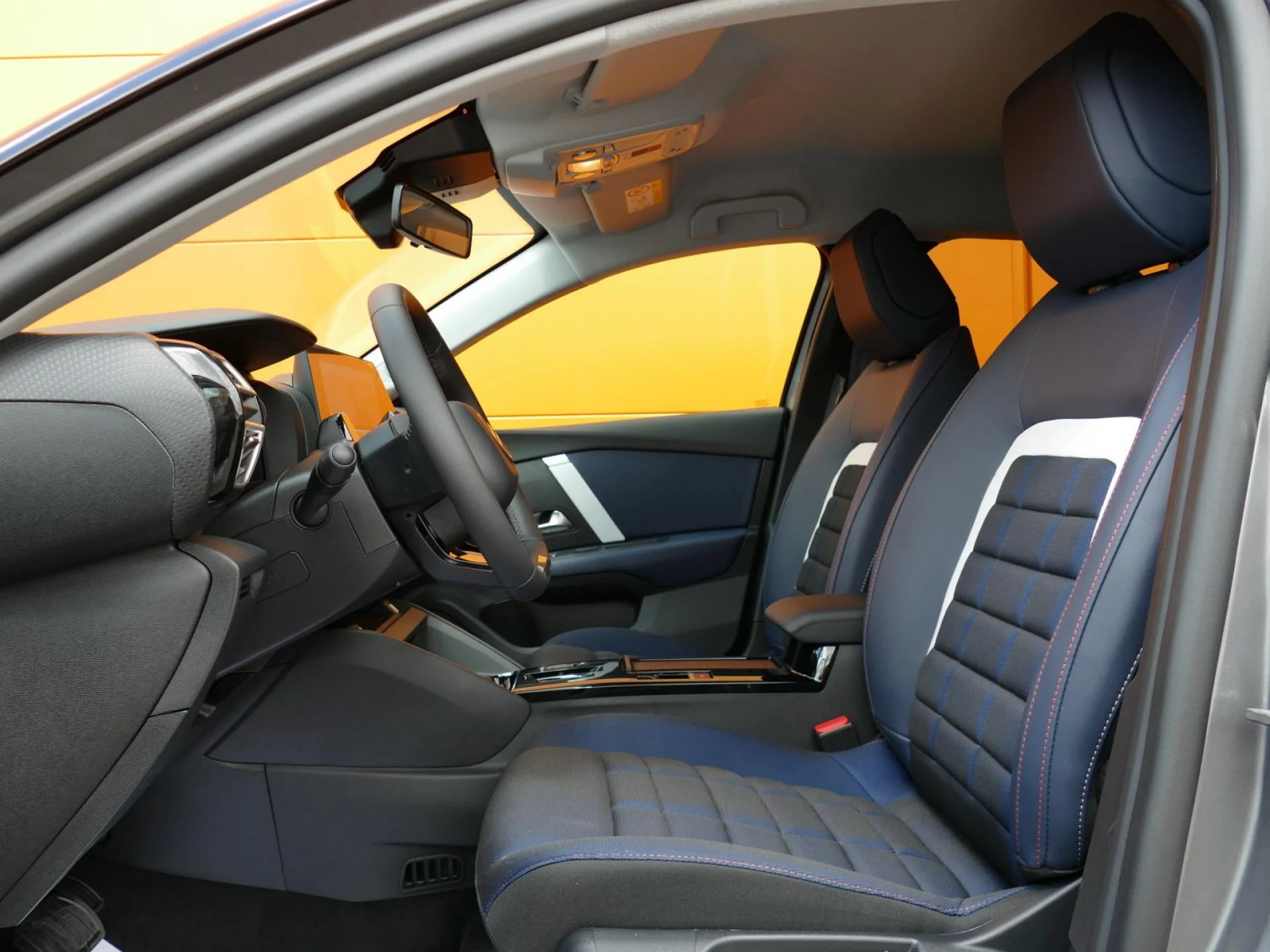 CITROEN C4 - Miniature 6 sur 32 - Cliquer pour voir cette photo