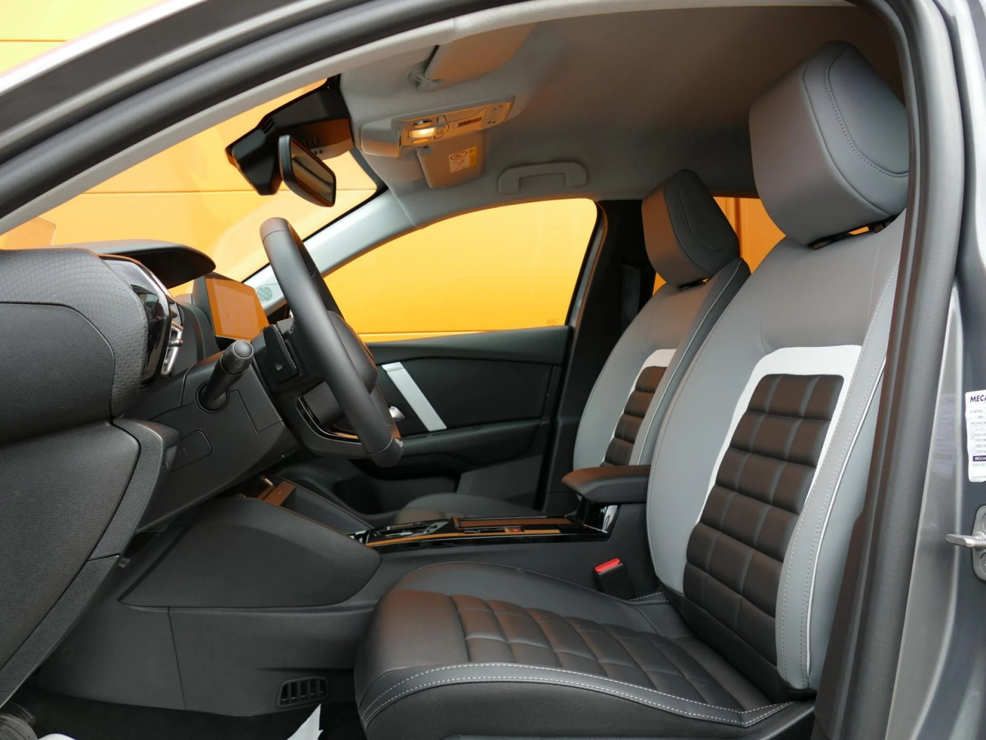 CITROEN C4 - Miniature 6 sur 32 - Cliquer pour voir cette photo