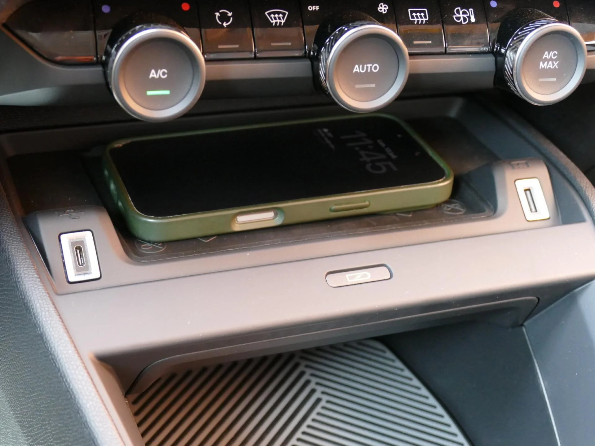 CITROEN C4 - Miniature 20 sur 32 - Cliquer pour voir cette photo