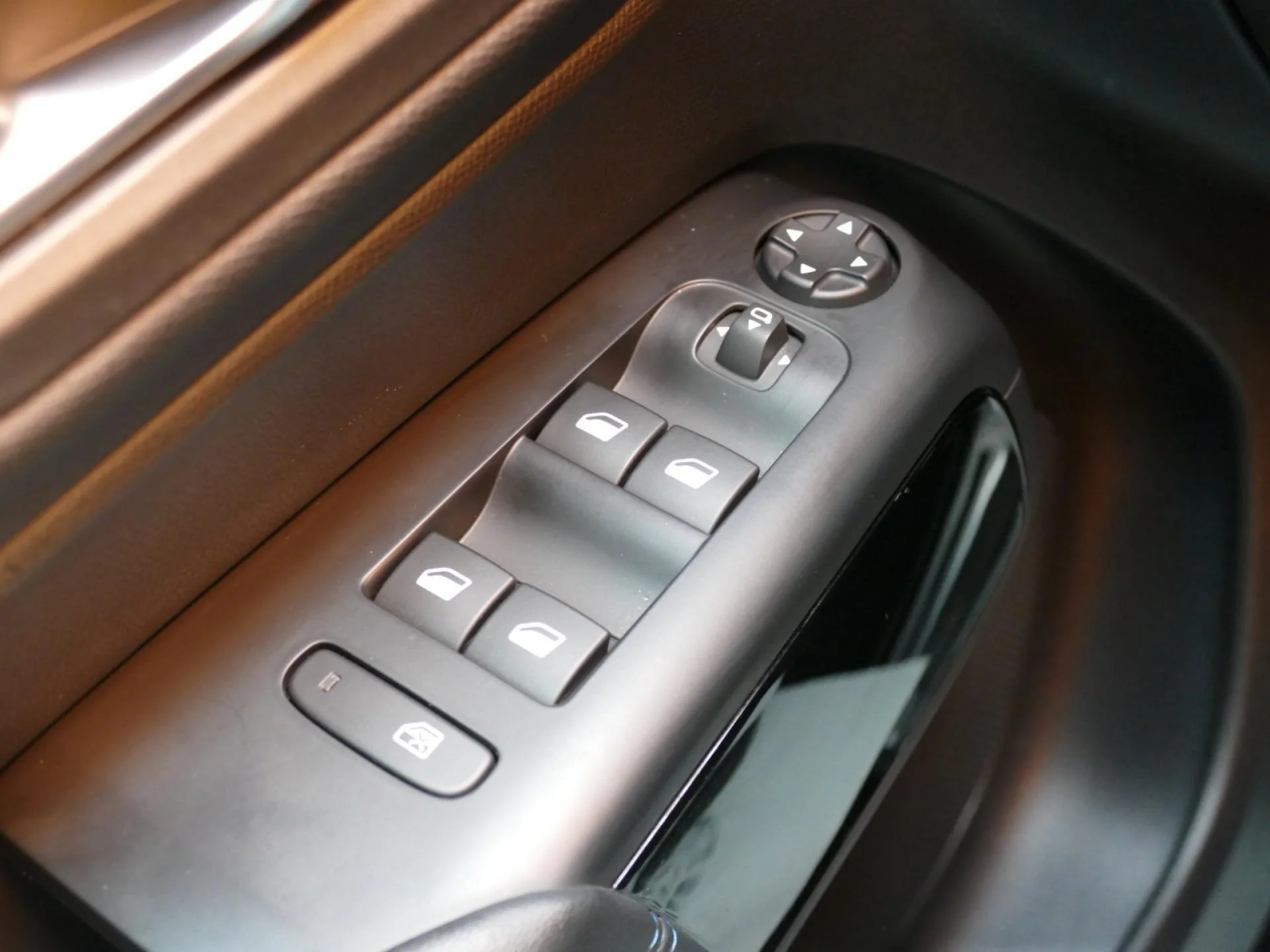 CITROEN C5 AIRCROSS - Miniature 21 sur 32 - Cliquer pour voir cette photo