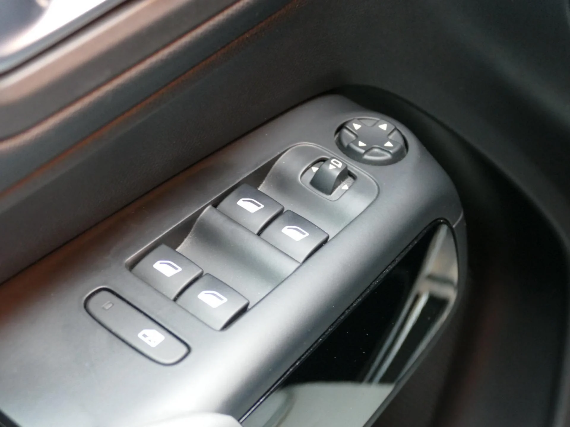 CITROEN C5 AIRCROSS - Miniature 21 sur 32 - Cliquer pour voir cette photo