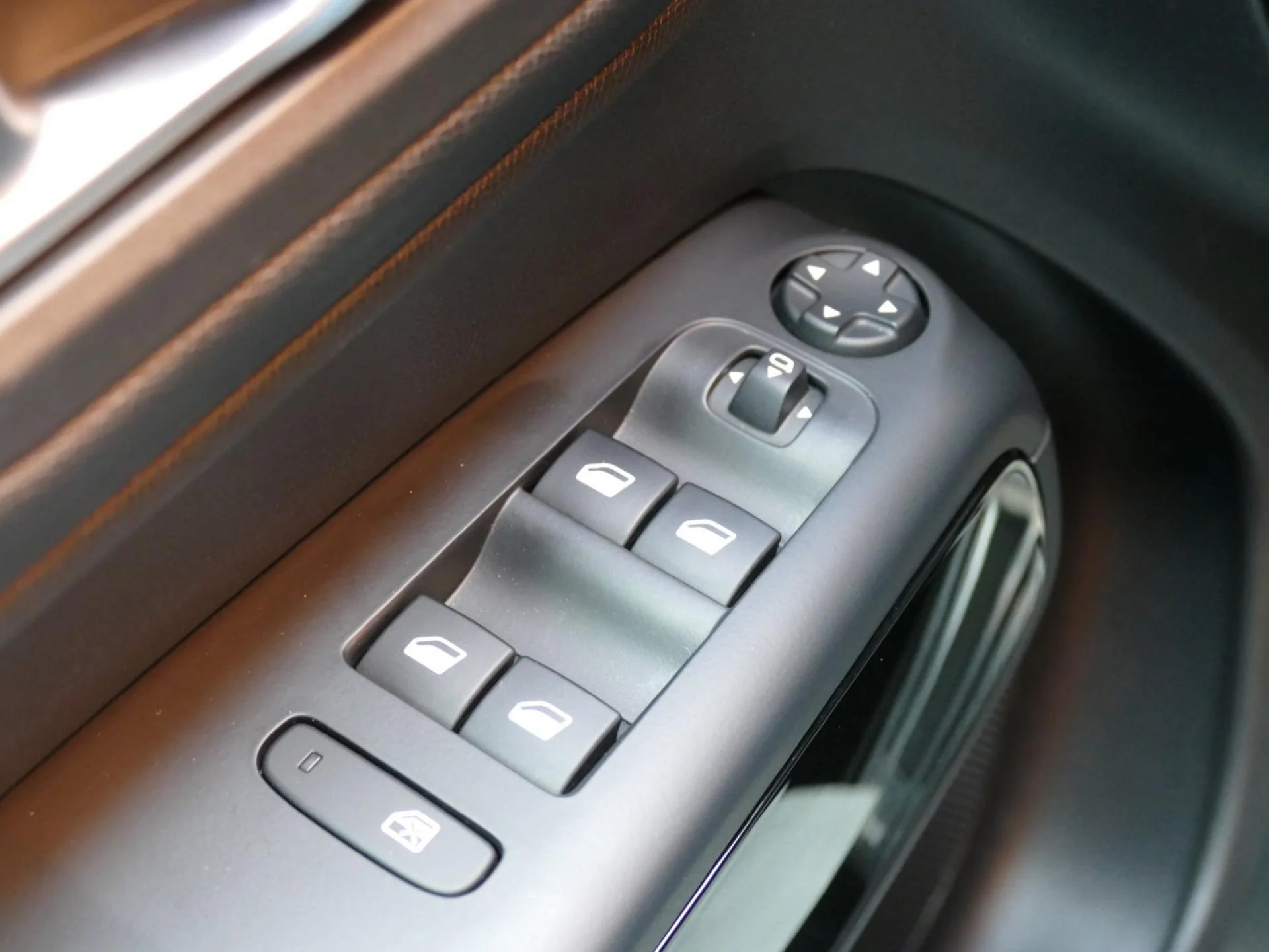 CITROEN C5 AIRCROSS - Miniature 27 sur 38 - Cliquer pour voir cette photo