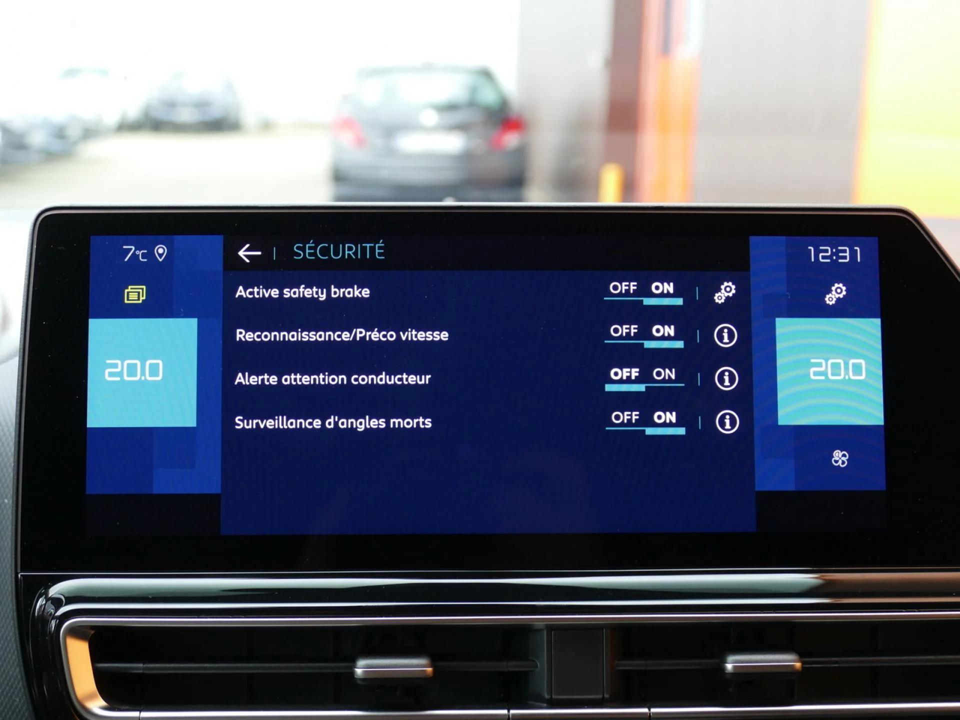 CITROEN C5 AIRCROSS - Miniature 13 sur 32 - Cliquer pour voir cette photo