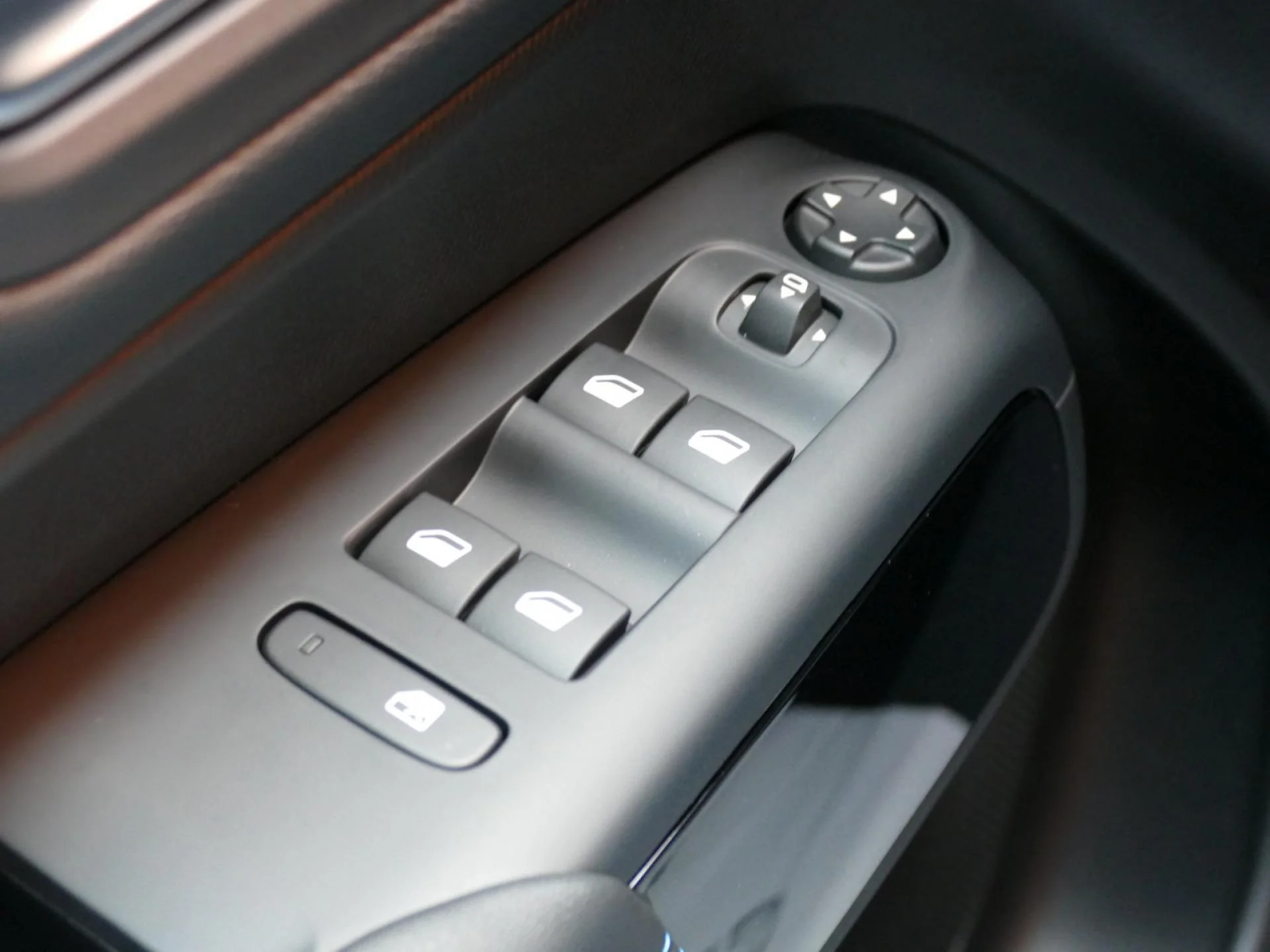 CITROEN C5 AIRCROSS - Miniature 23 sur 32 - Cliquer pour voir cette photo