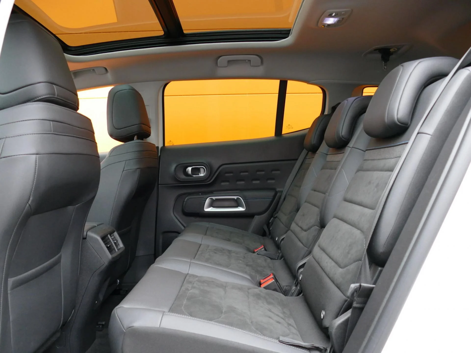 CITROEN C5 AIRCROSS - Miniature 8 sur 34 - Cliquer pour voir cette photo