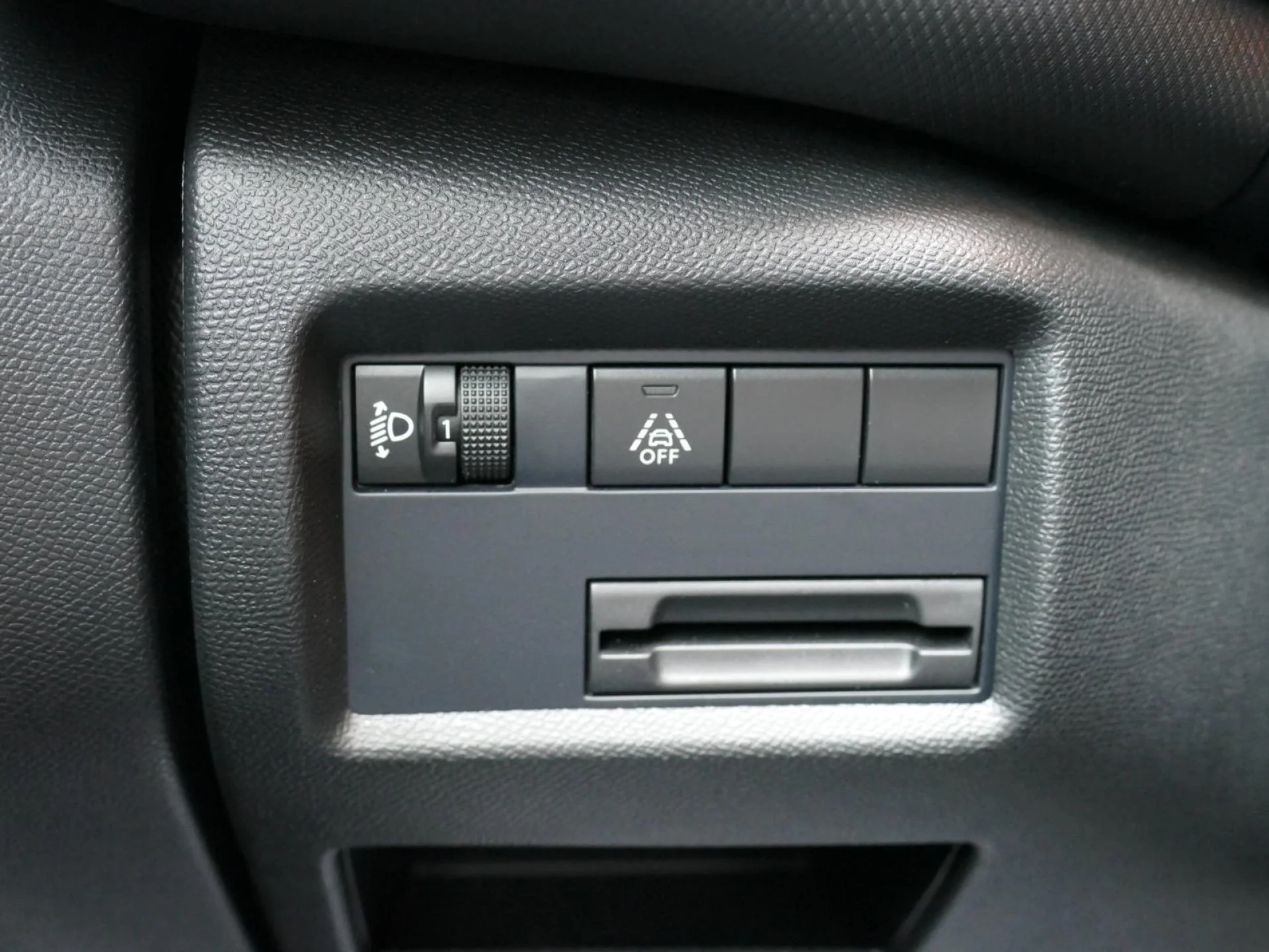 CITROEN C5 AIRCROSS - Miniature 22 sur 34 - Cliquer pour voir cette photo