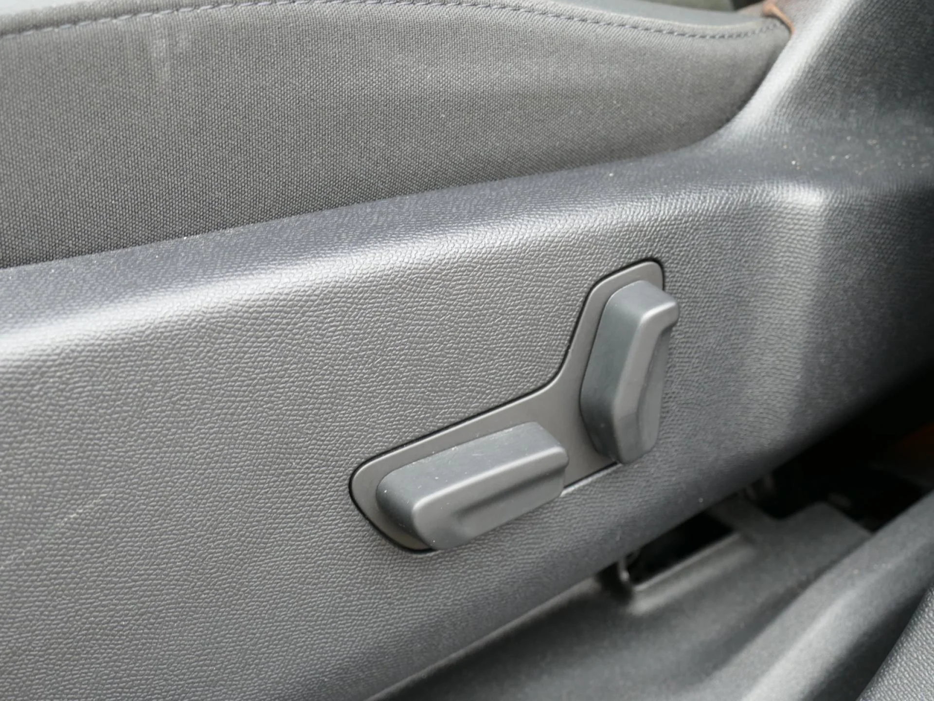CITROEN C5 AIRCROSS - Miniature 20 sur 32 - Cliquer pour voir cette photo