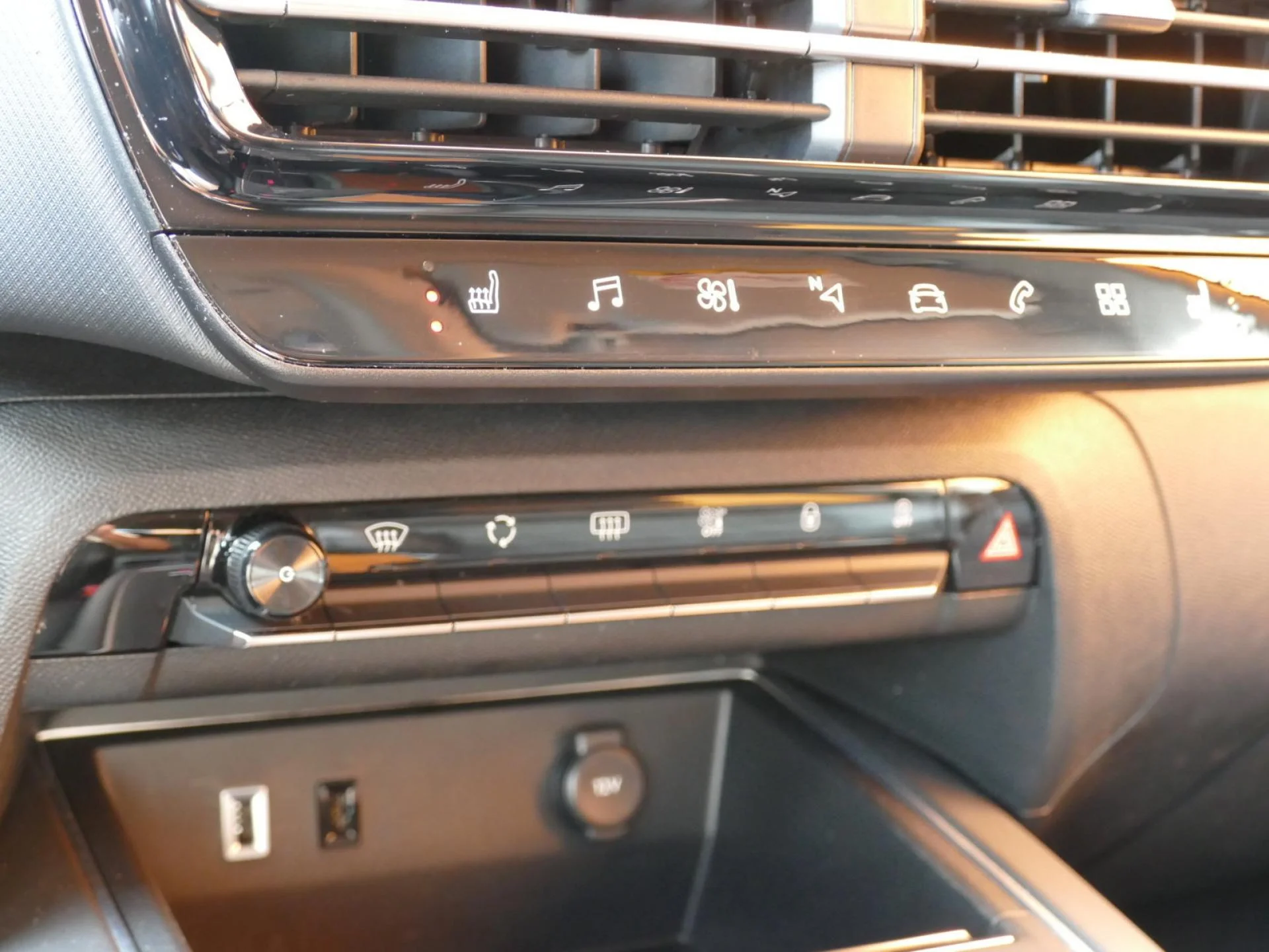 CITROEN C5 AIRCROSS - Miniature 15 sur 32 - Cliquer pour voir cette photo
