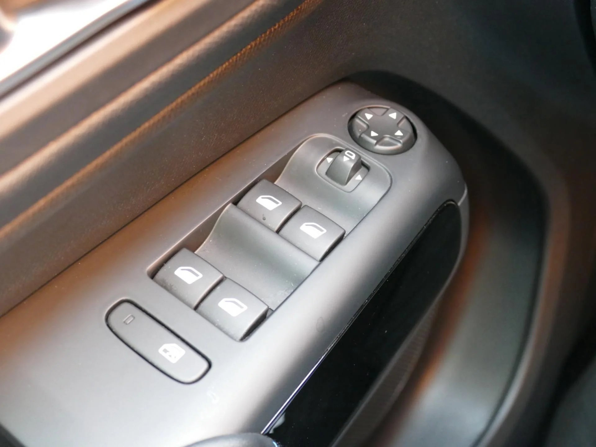 CITROEN C5 AIRCROSS - Miniature 19 sur 22 - Cliquer pour voir cette photo