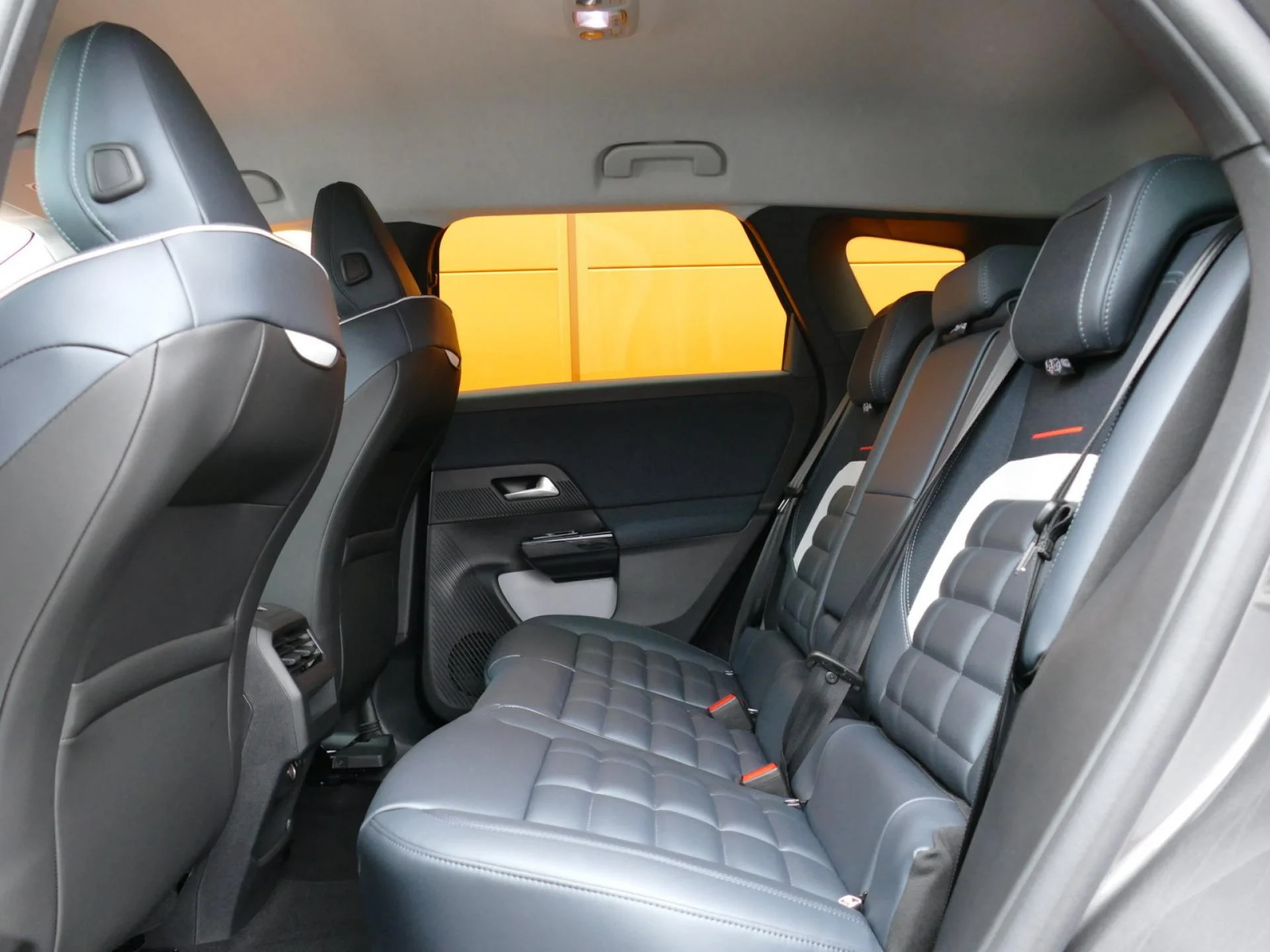 CITROEN C5 AIRCROSS - Miniature 8 sur 35 - Cliquer pour voir cette photo