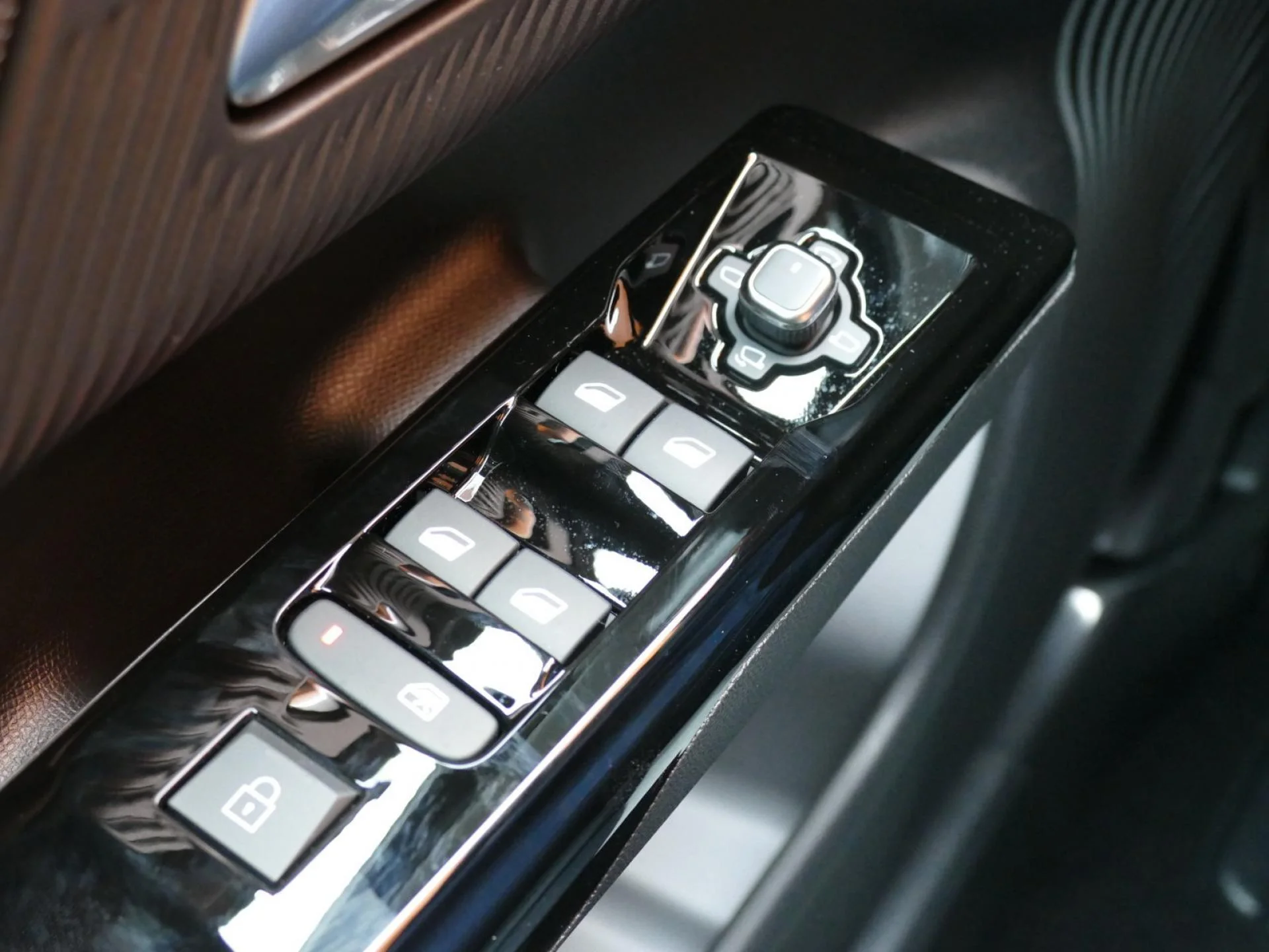 CITROEN C5 AIRCROSS - Miniature 27 sur 35 - Cliquer pour voir cette photo