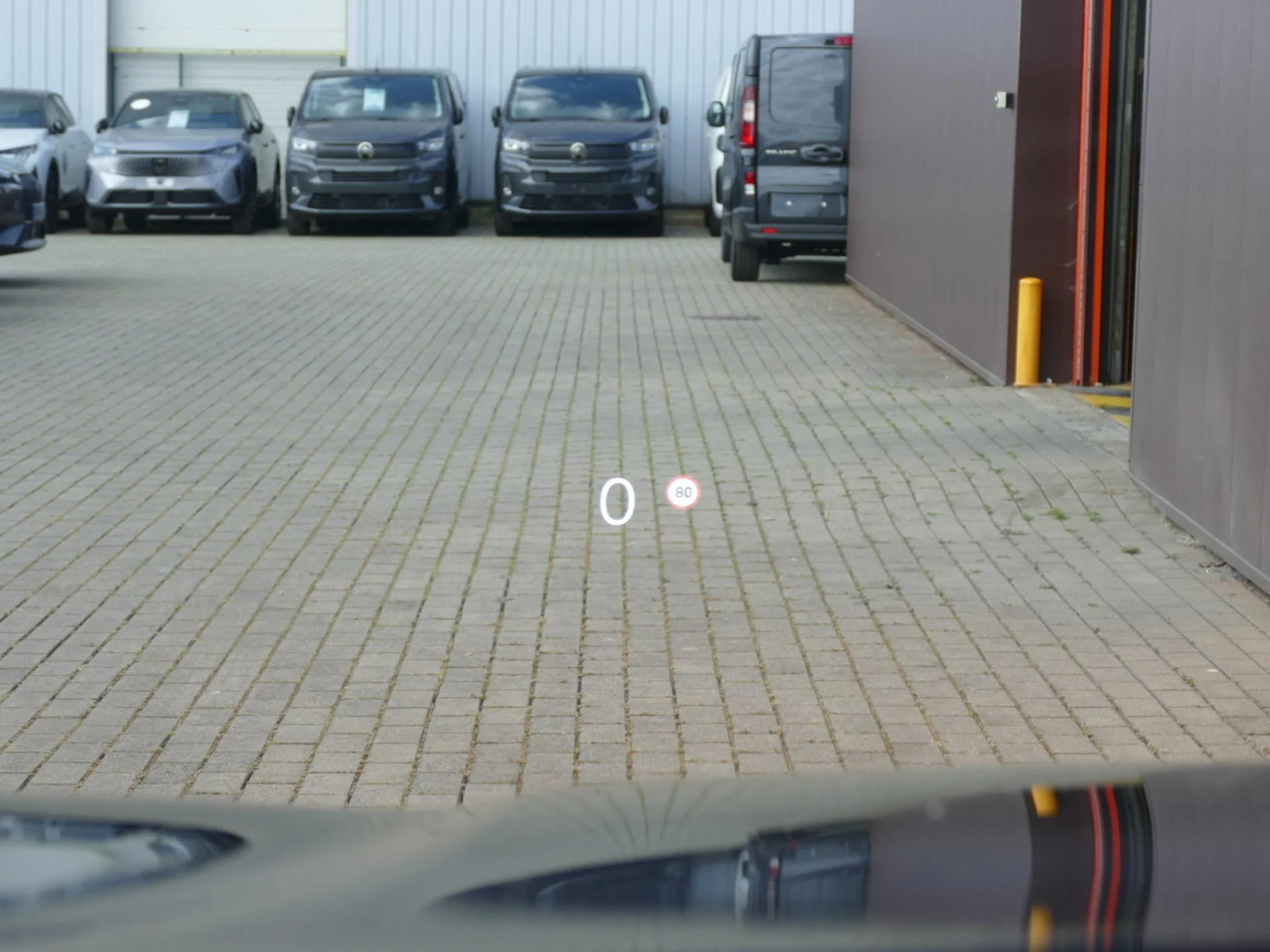CITROEN C5 AIRCROSS - Miniature 23 sur 37 - Cliquer pour voir cette photo
