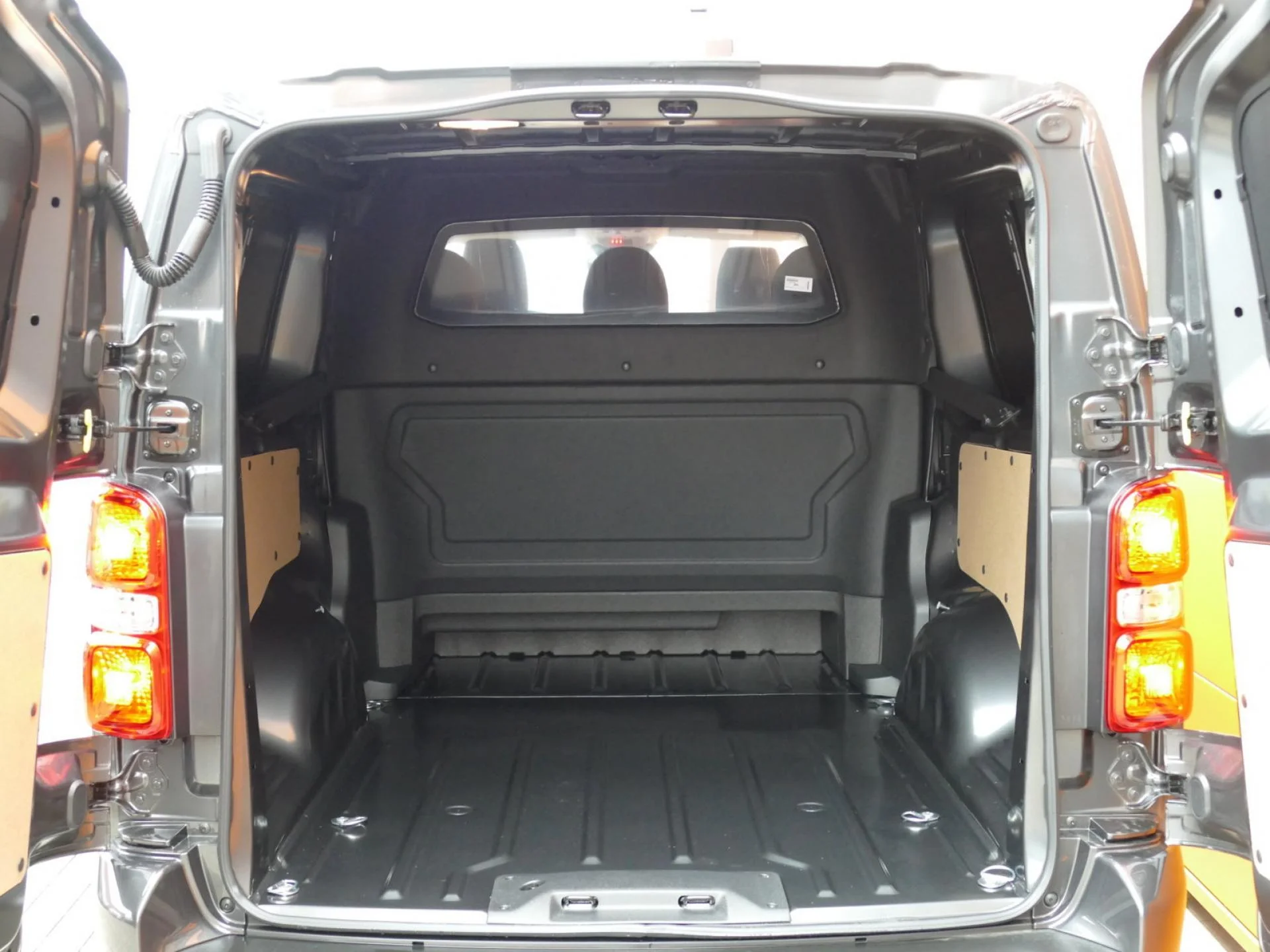 CITROEN JUMPY - Miniature 10 sur 35 - Cliquer pour voir cette photo
