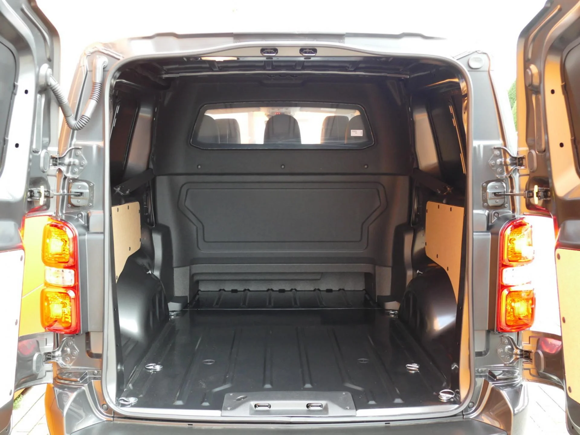 CITROEN JUMPY - Miniature 9 sur 39 - Cliquer pour voir cette photo