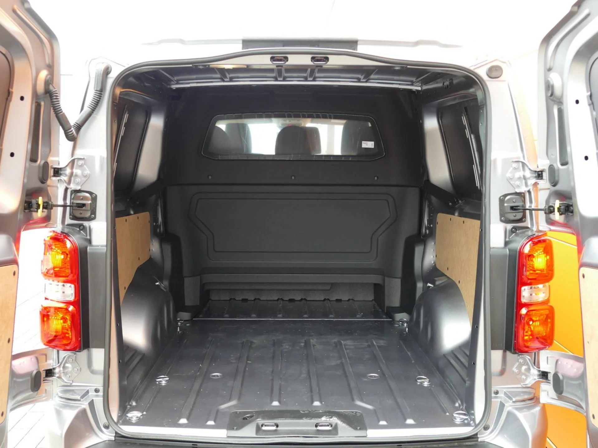 CITROEN JUMPY - Miniature 9 sur 39 - Cliquer pour voir cette photo