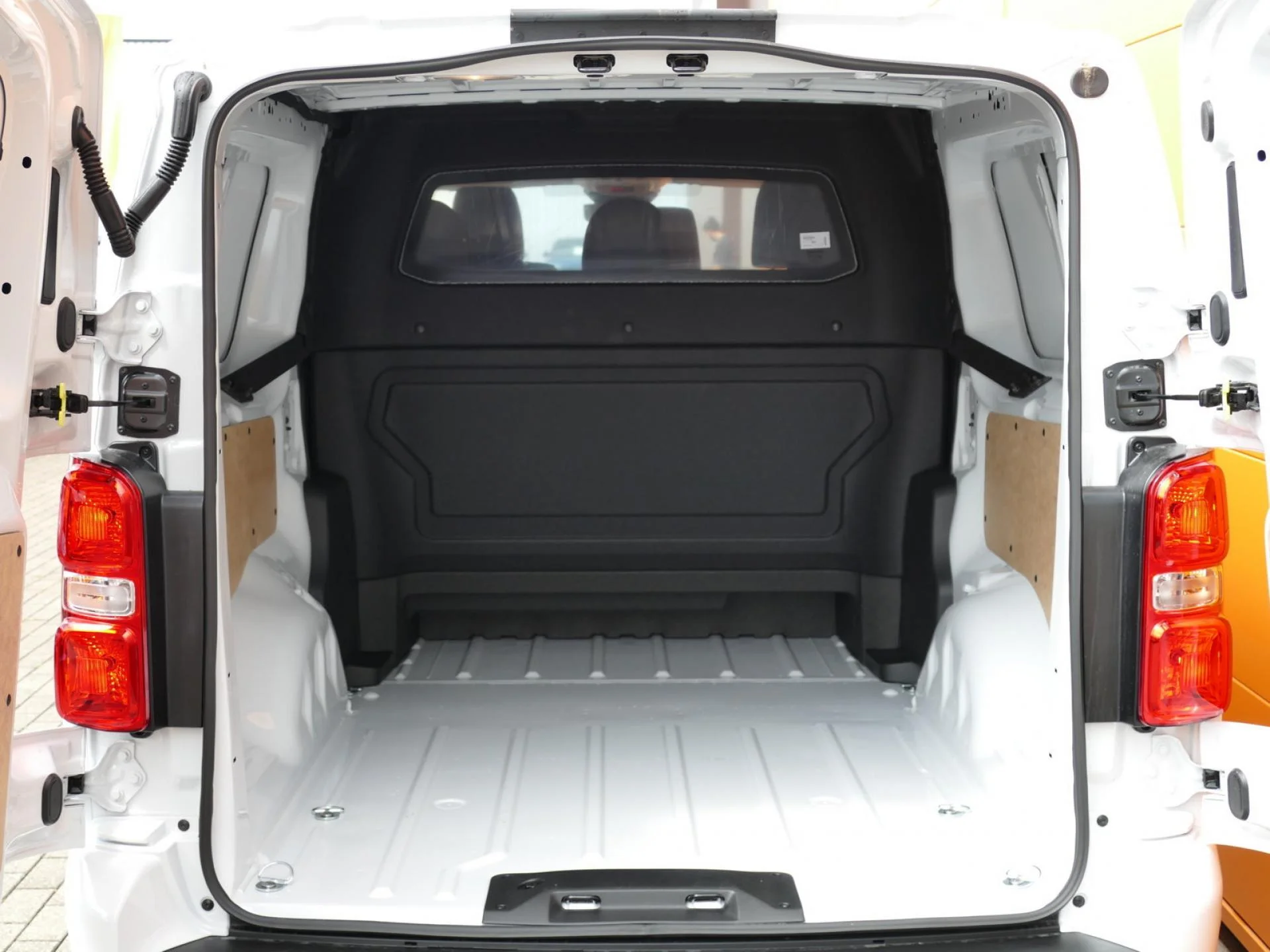 CITROEN JUMPY - Miniature 9 sur 37 - Cliquer pour voir cette photo