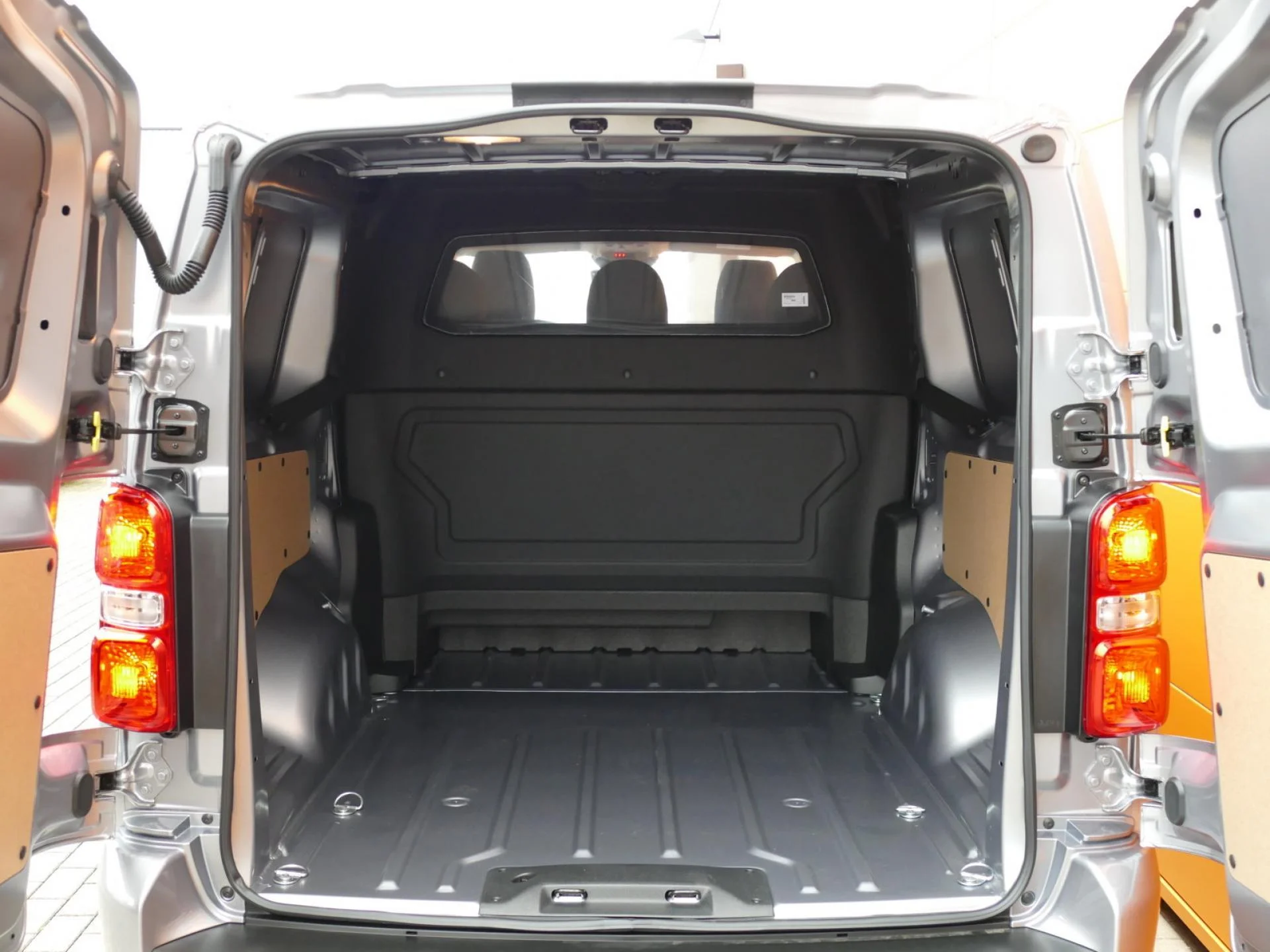 CITROEN JUMPY - Miniature 9 sur 35 - Cliquer pour voir cette photo