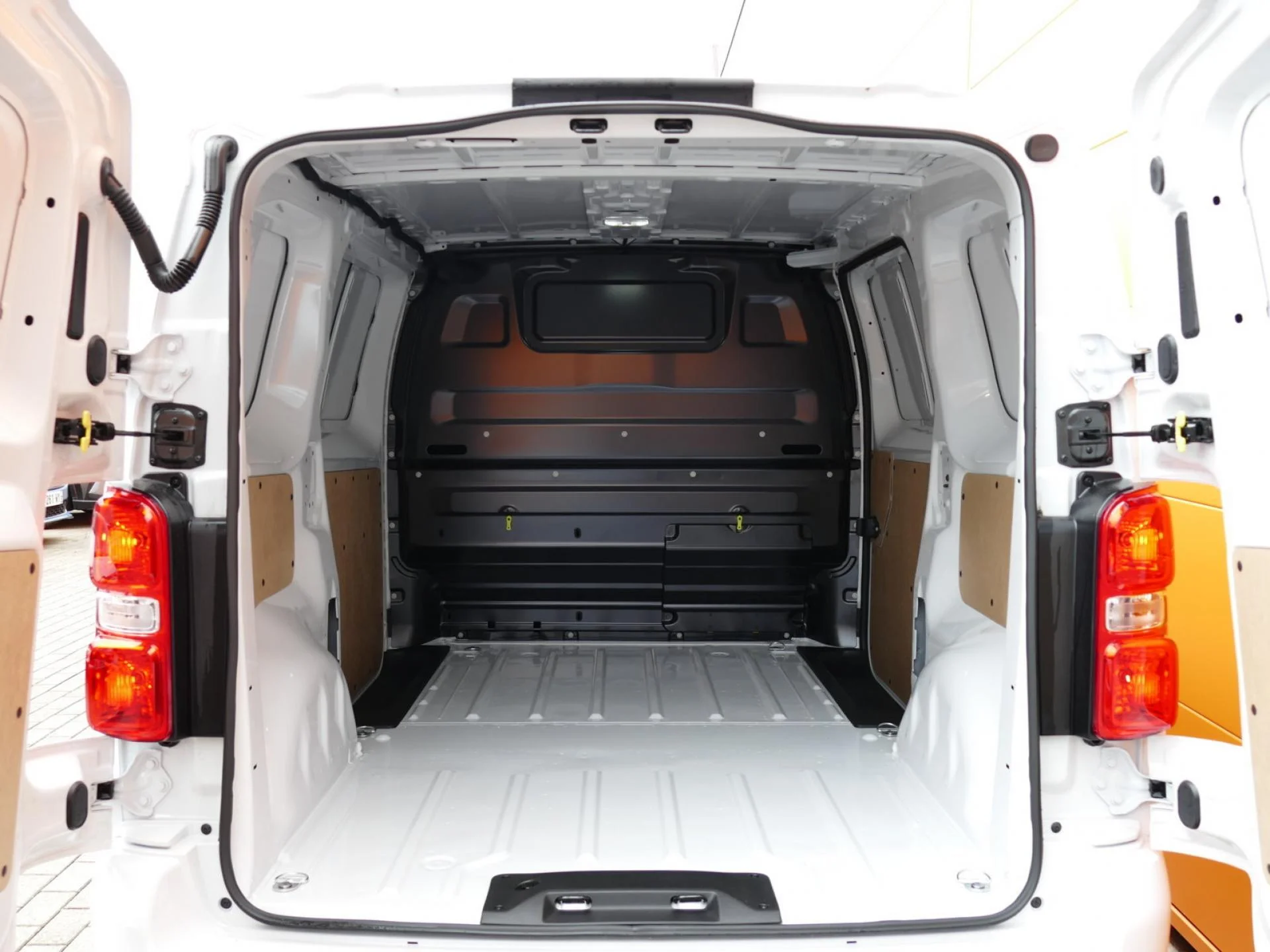 CITROEN JUMPY - Miniature 8 sur 33 - Cliquer pour voir cette photo
