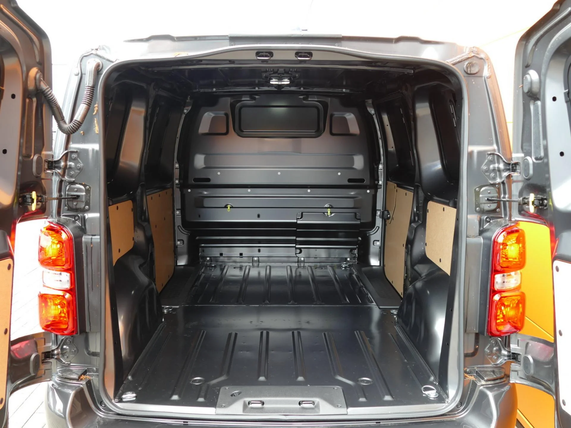 CITROEN JUMPY - Miniature 5 sur 32 - Cliquer pour voir cette photo