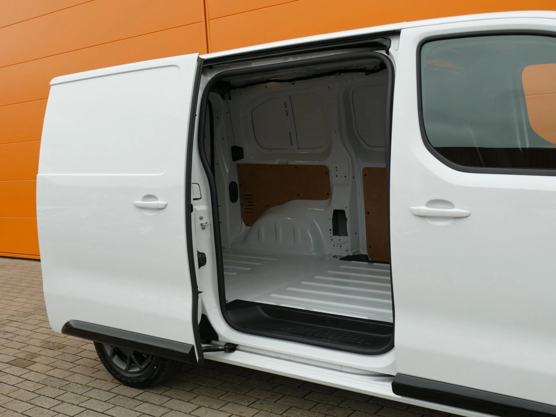 CITROEN JUMPY - Miniature 8 sur 32 - Cliquer pour voir cette photo