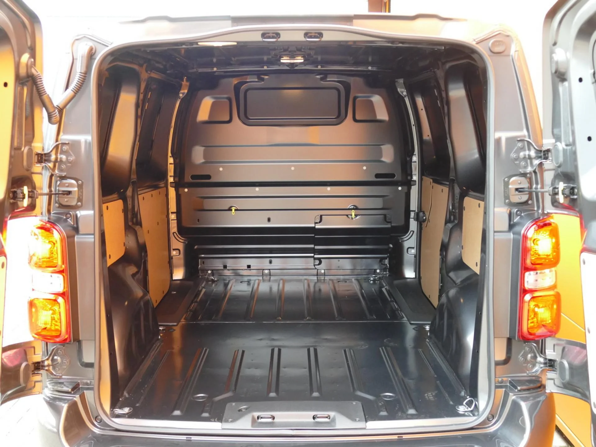 CITROEN JUMPY - Miniature 11 sur 31 - Cliquer pour voir cette photo