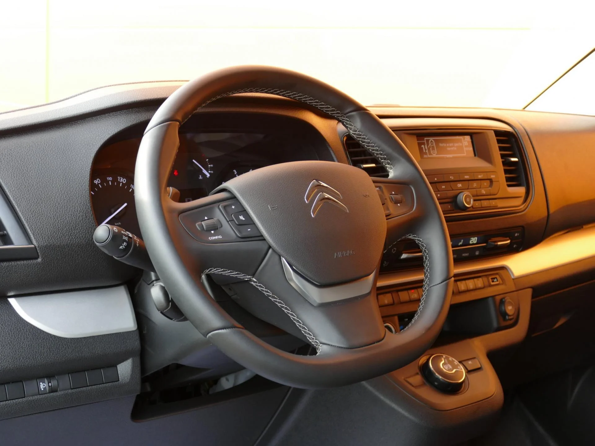CITROEN JUMPY - Miniature 13 sur 32 - Cliquer pour voir cette photo