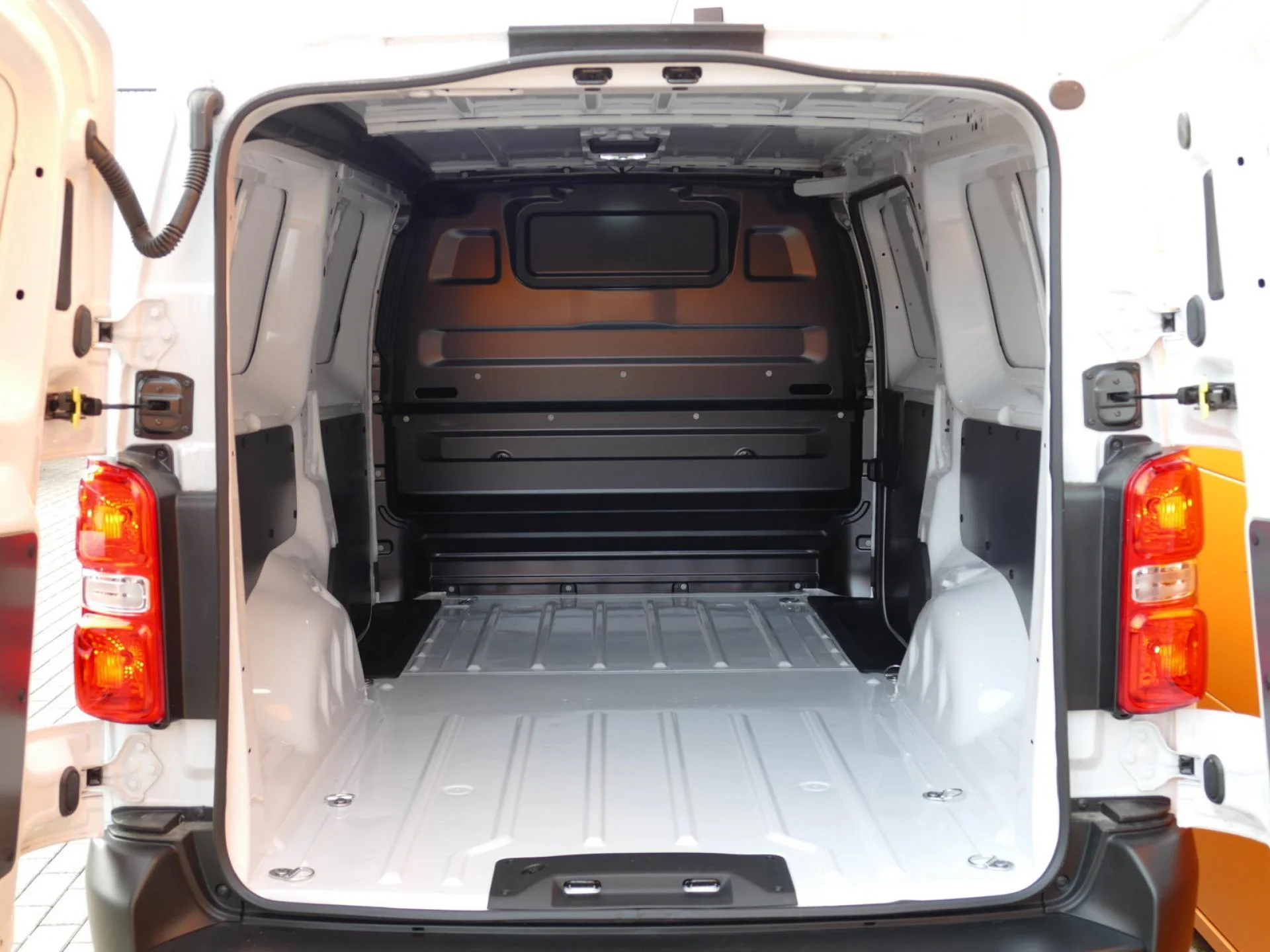CITROEN JUMPY - Miniature 8 sur 32 - Cliquer pour voir cette photo