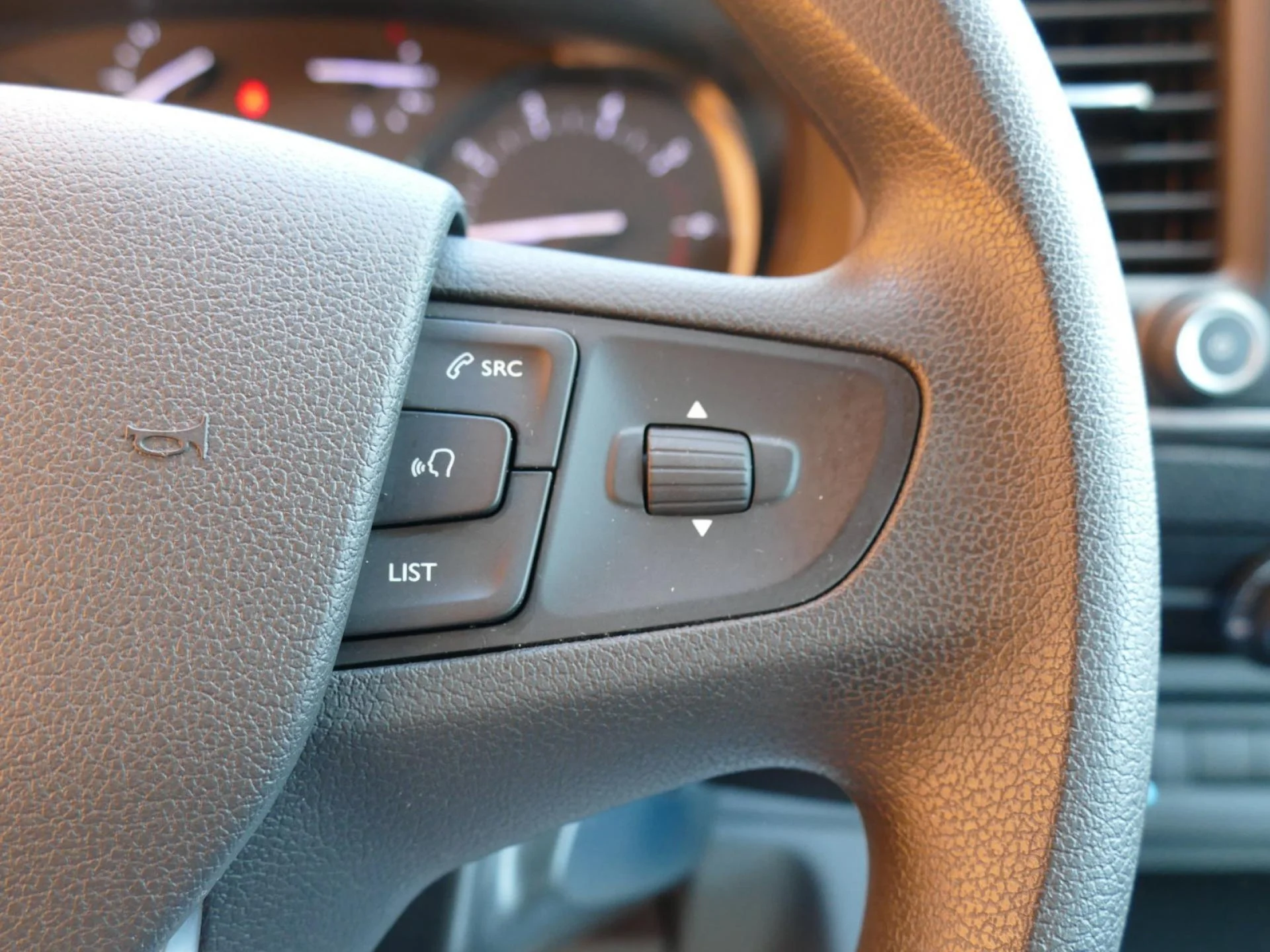 CITROEN JUMPY - Miniature 18 sur 32 - Cliquer pour voir cette photo