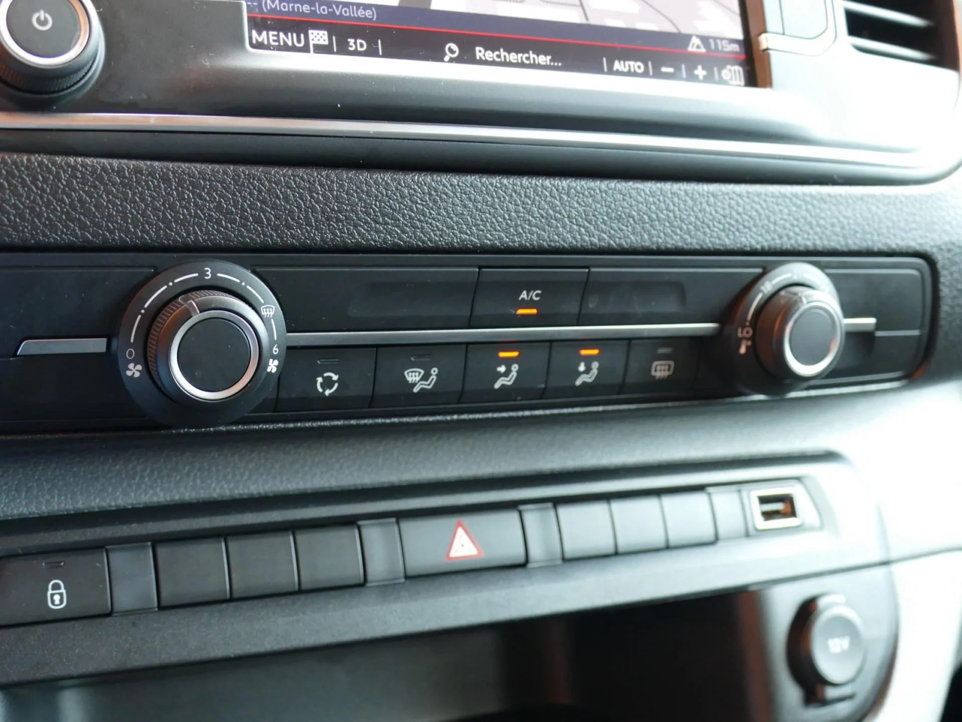 CITROEN JUMPY - Miniature 16 sur 32 - Cliquer pour voir cette photo