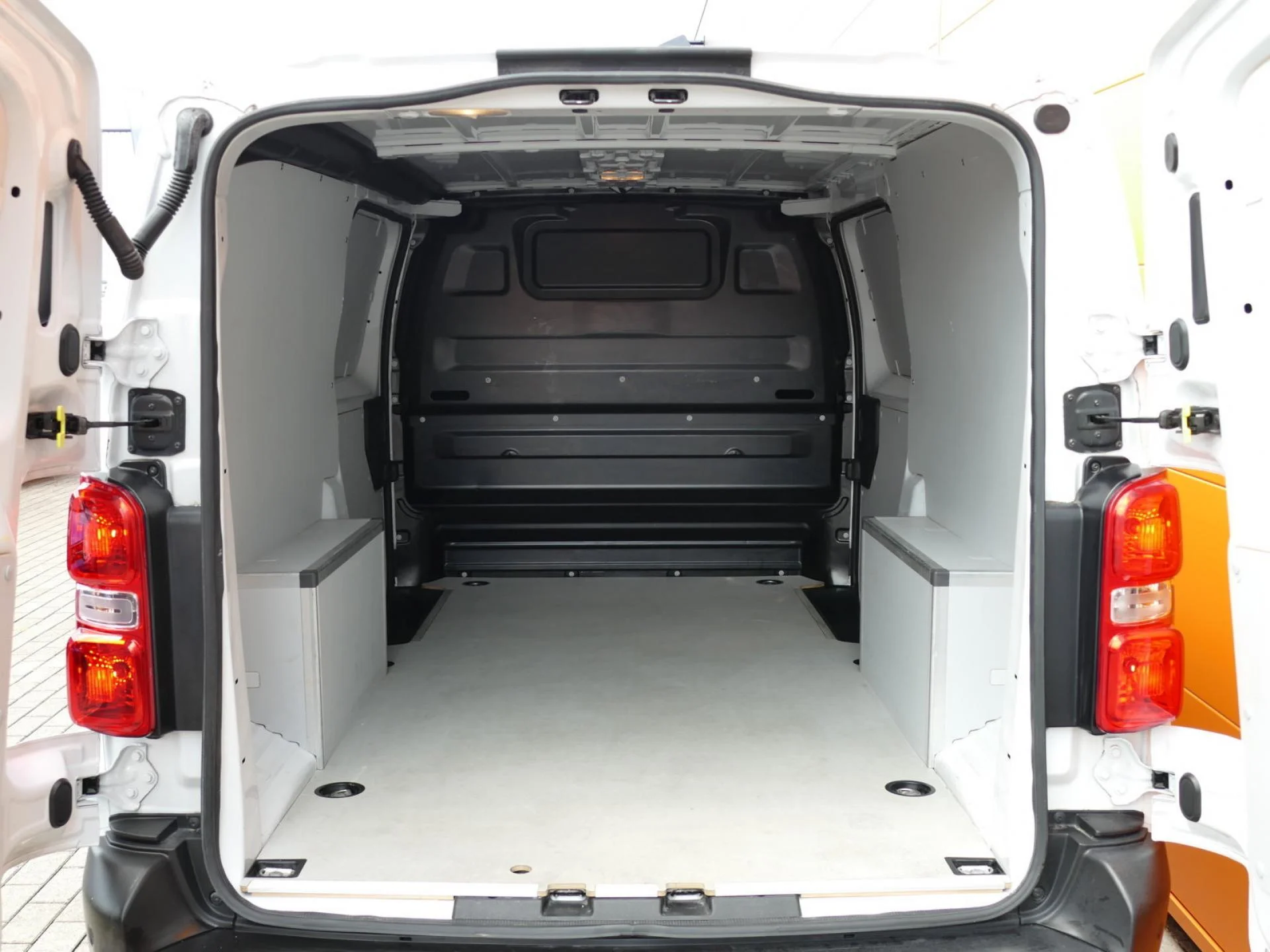 CITROEN JUMPY - Miniature 8 sur 32 - Cliquer pour voir cette photo