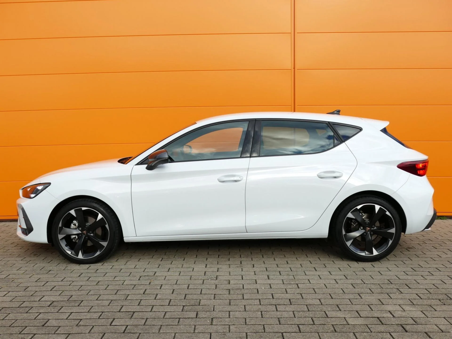 CUPRA Leon - Miniature 3 sur 36 - Cliquer pour voir cette photo