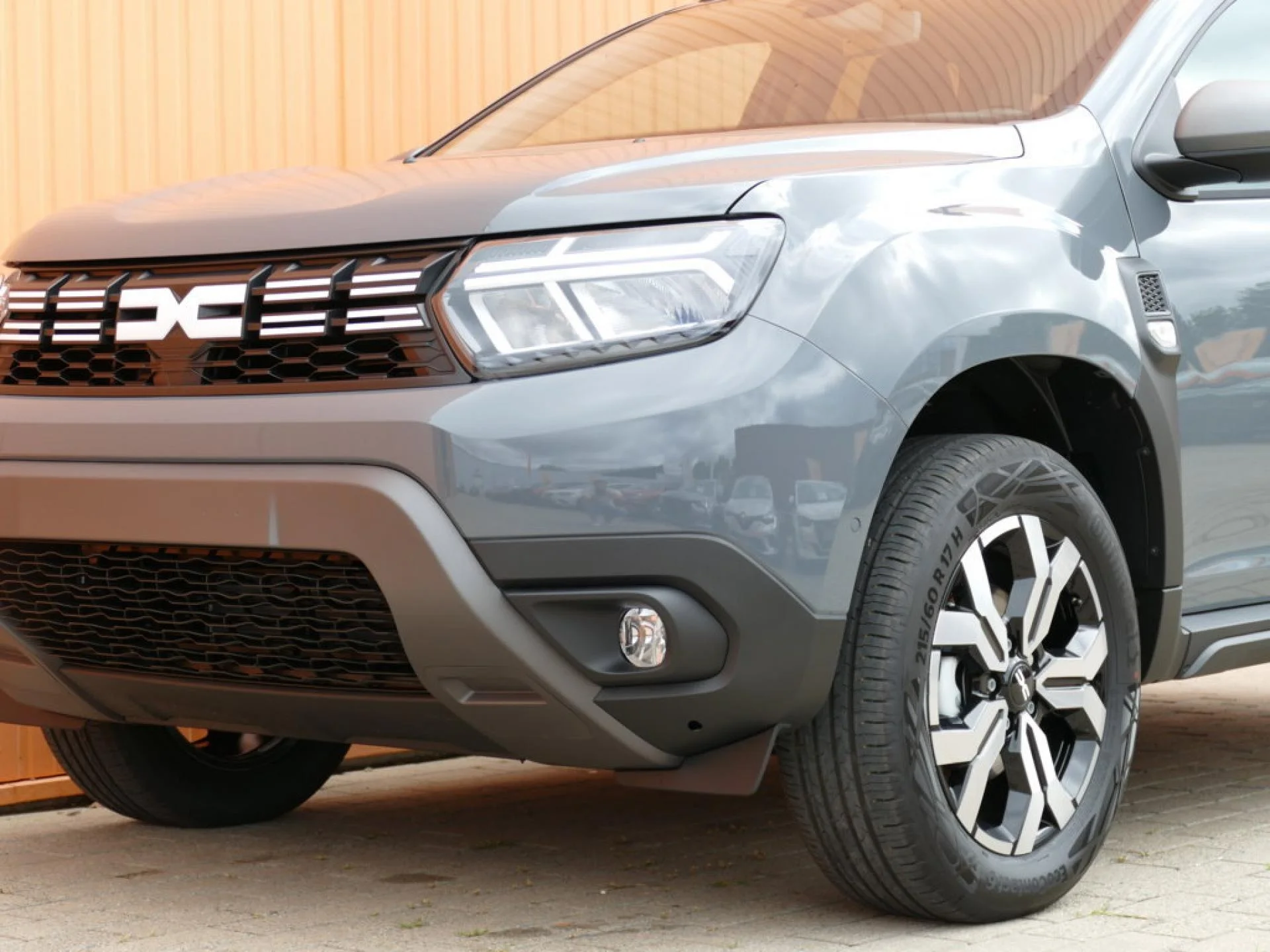 DACIA DUSTER - Miniature 15 sur 17 - Cliquer pour voir cette photo