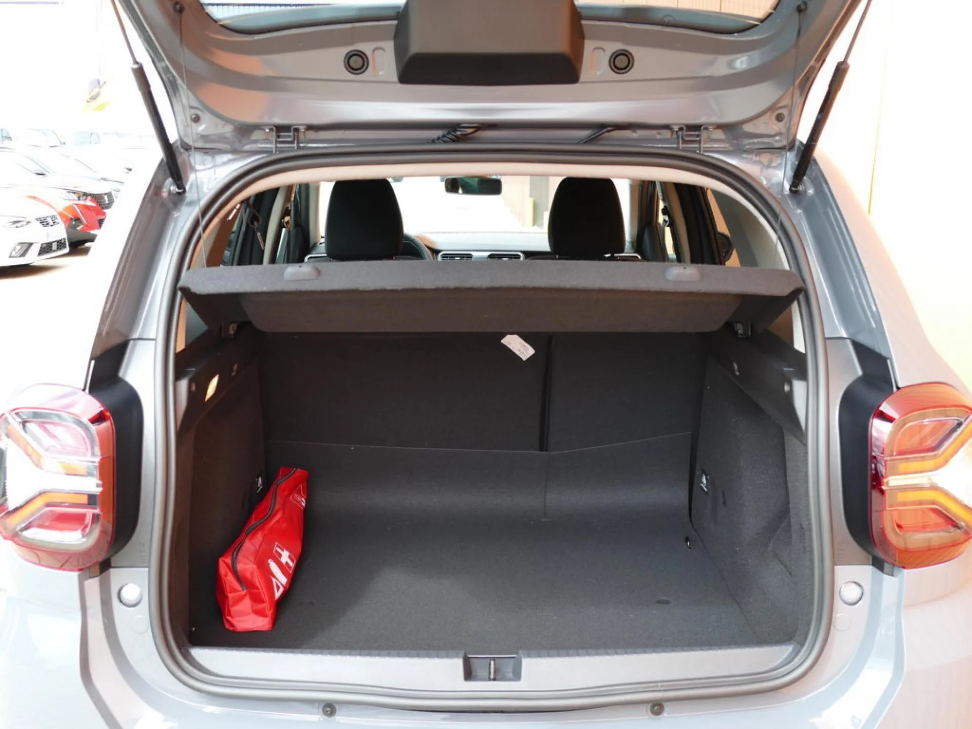 DACIA DUSTER - Miniature 6 sur 17 - Cliquer pour voir cette photo