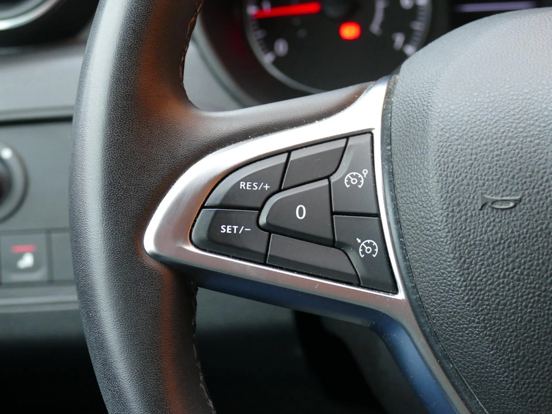 DACIA DUSTER - Miniature 16 sur 33 - Cliquer pour voir cette photo