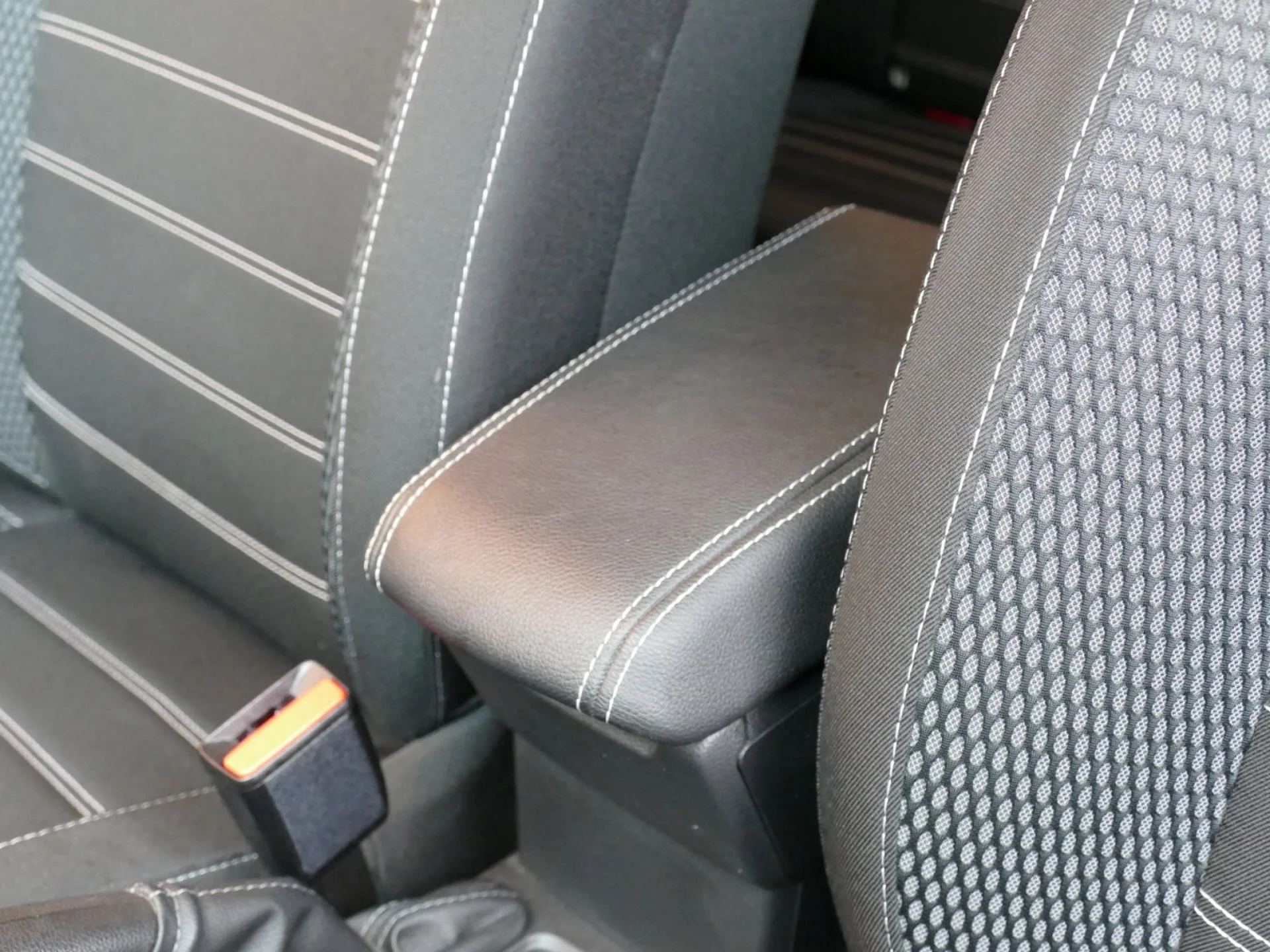DACIA DUSTER - Miniature 19 sur 33 - Cliquer pour voir cette photo