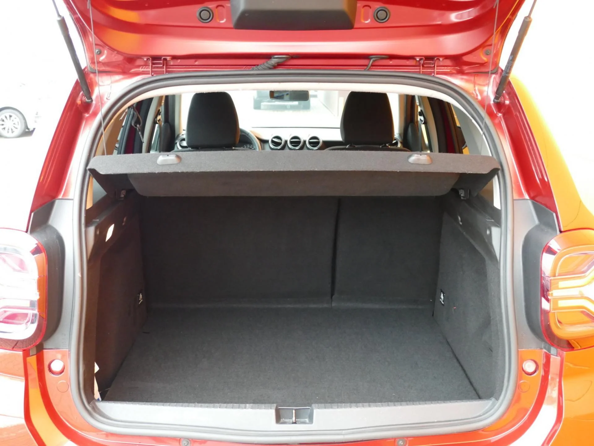 DACIA DUSTER - Miniature 8 sur 33 - Cliquer pour voir cette photo