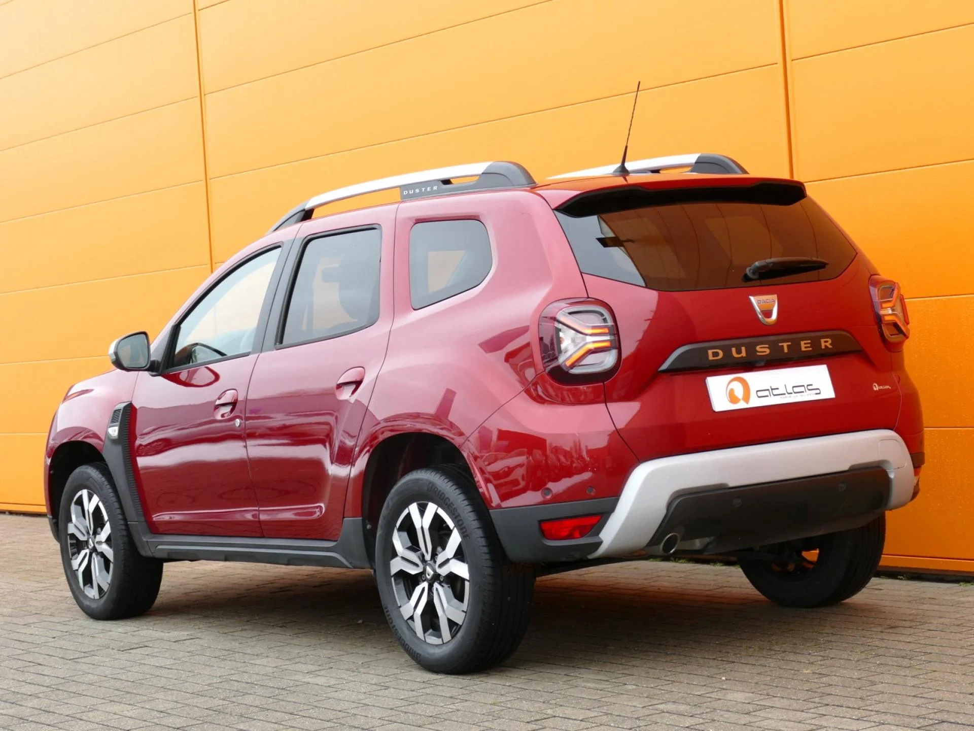 DACIA DUSTER - Miniature 4 sur 33 - Cliquer pour voir cette photo