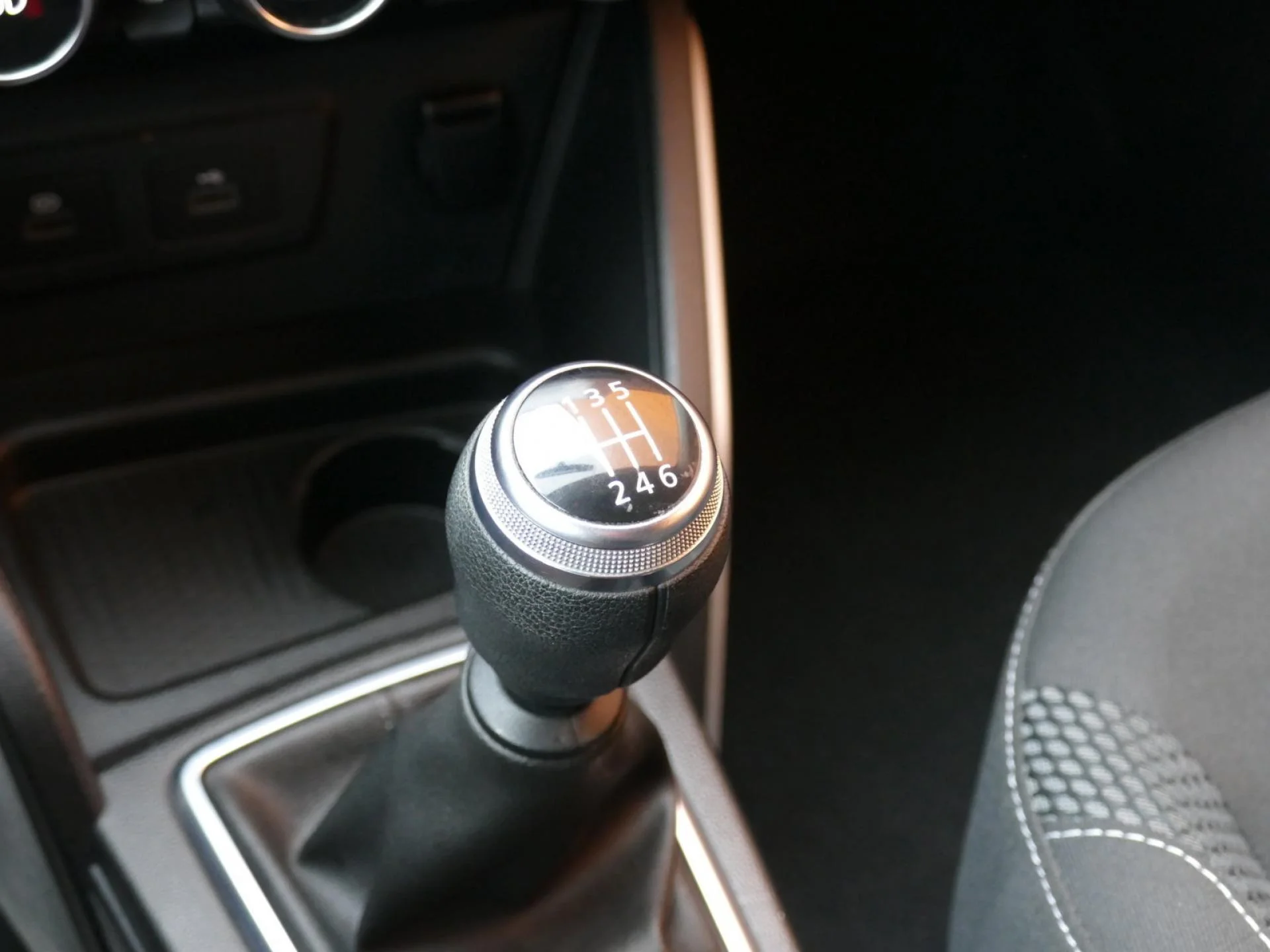 DACIA DUSTER - Miniature 20 sur 33 - Cliquer pour voir cette photo