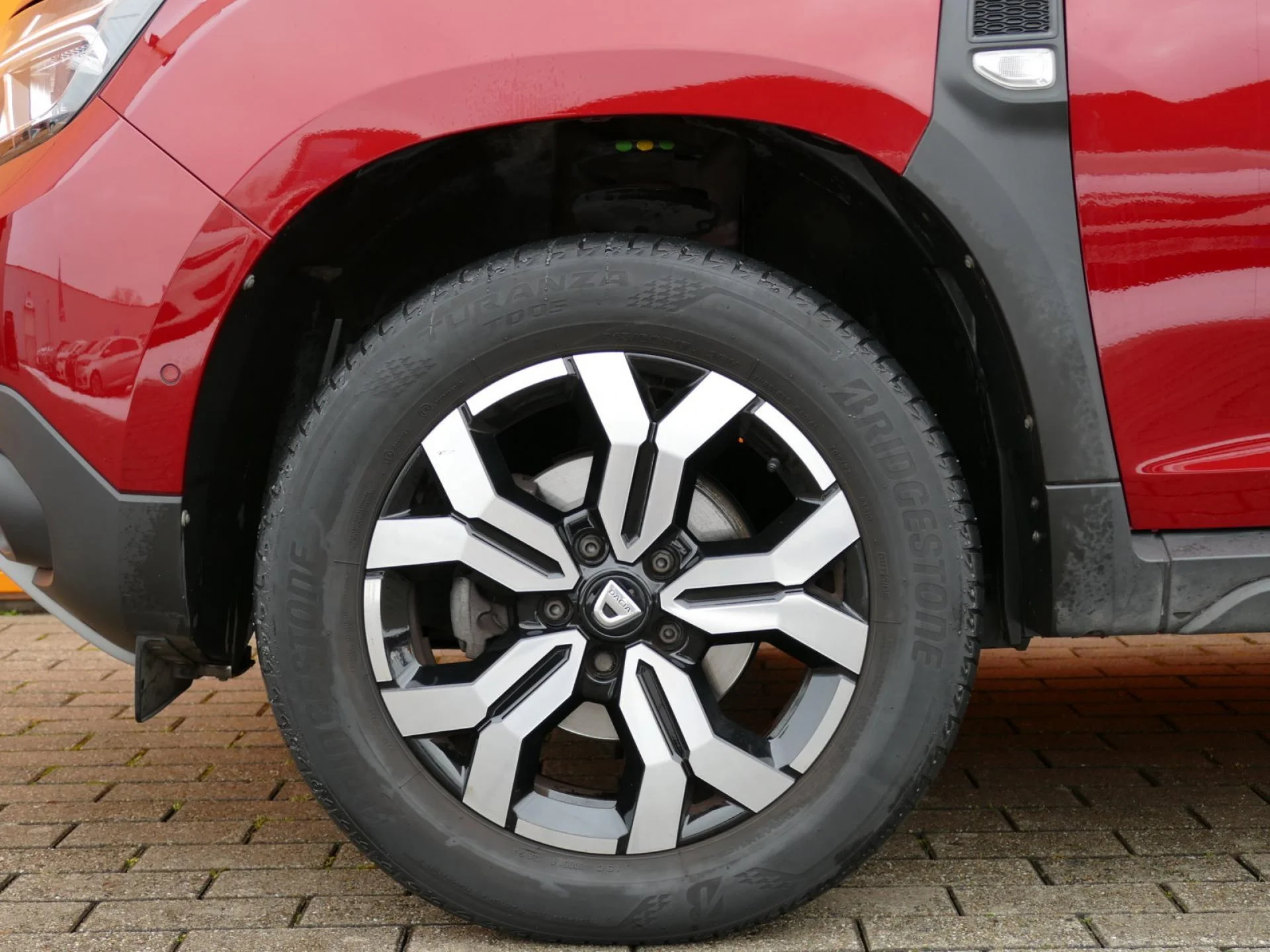 DACIA DUSTER - Miniature 32 sur 33 - Cliquer pour voir cette photo