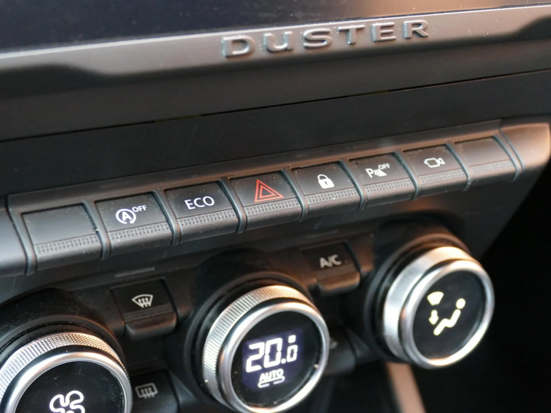 DACIA DUSTER - Miniature 18 sur 33 - Cliquer pour voir cette photo
