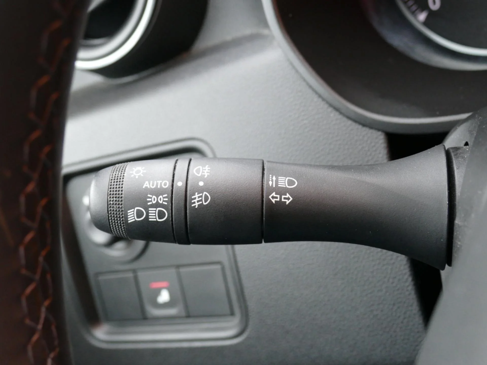 DACIA DUSTER - Miniature 24 sur 33 - Cliquer pour voir cette photo