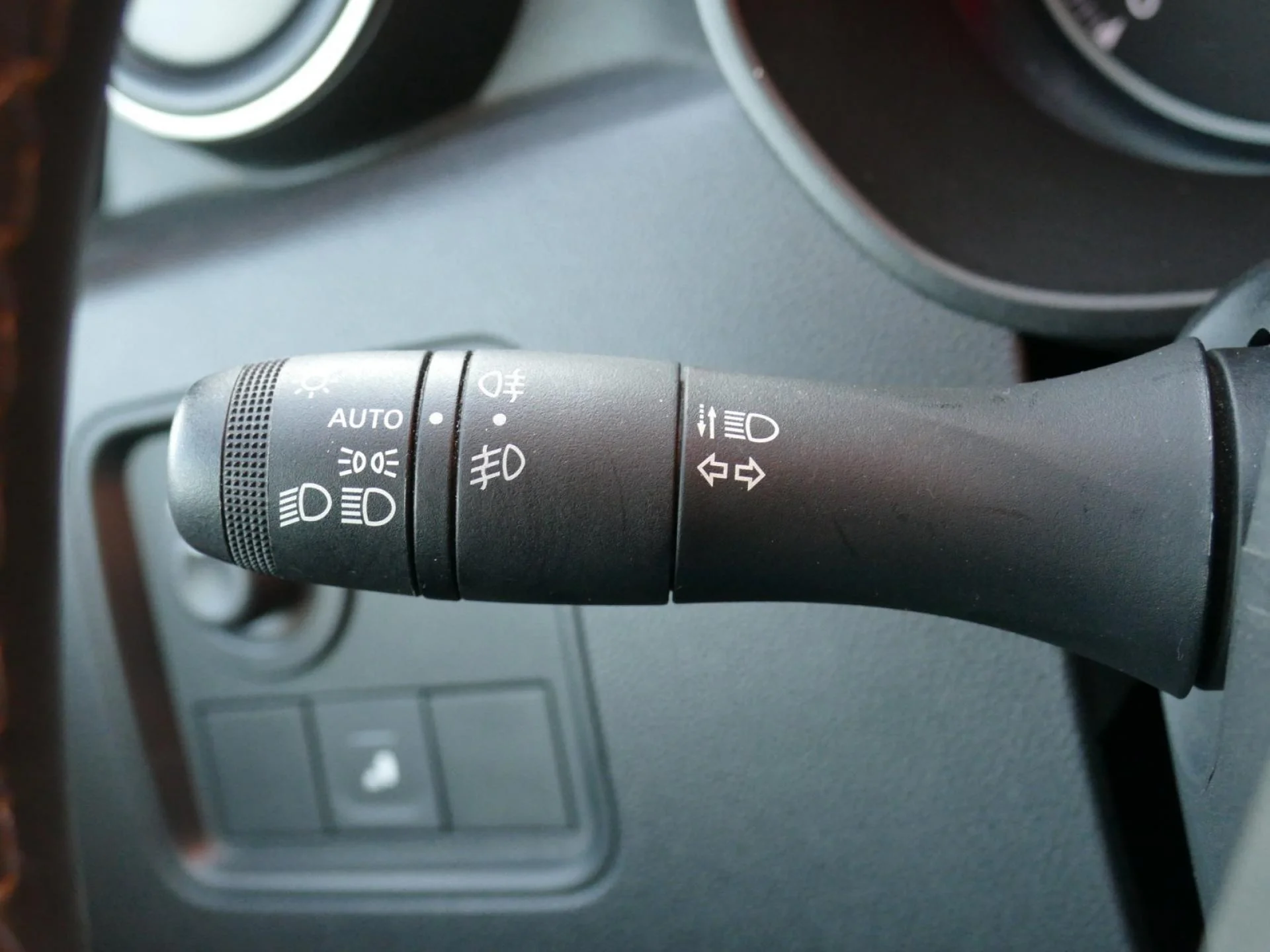 DACIA DUSTER - Miniature 18 sur 25 - Cliquer pour voir cette photo