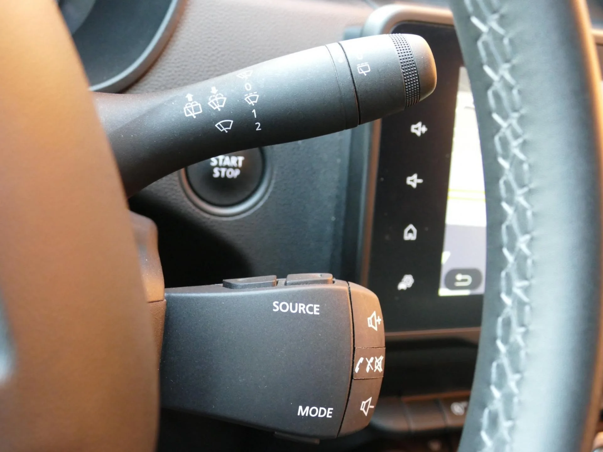 DACIA DUSTER - Miniature 19 sur 25 - Cliquer pour voir cette photo