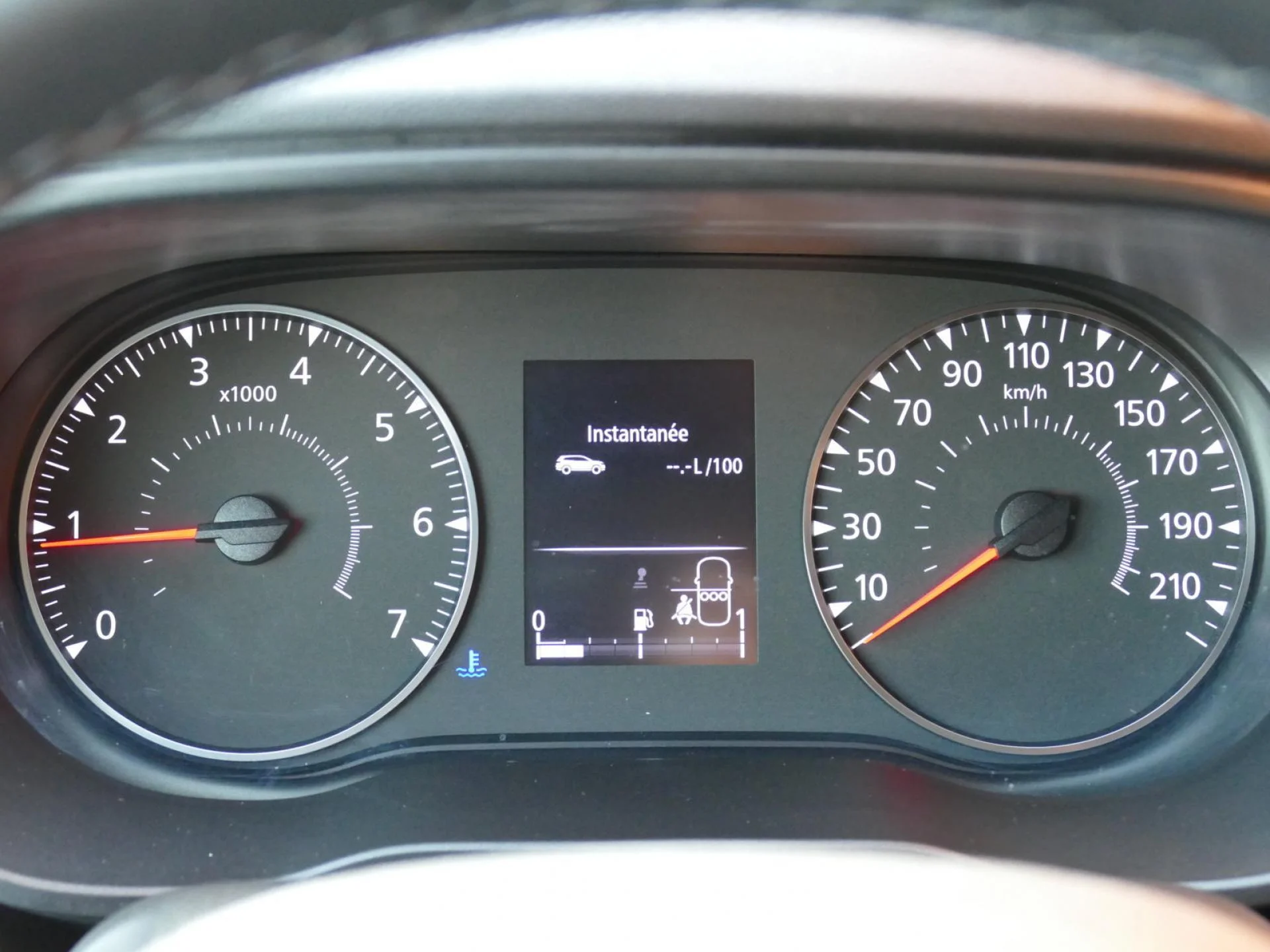 DACIA DUSTER - Miniature 9 sur 25 - Cliquer pour voir cette photo